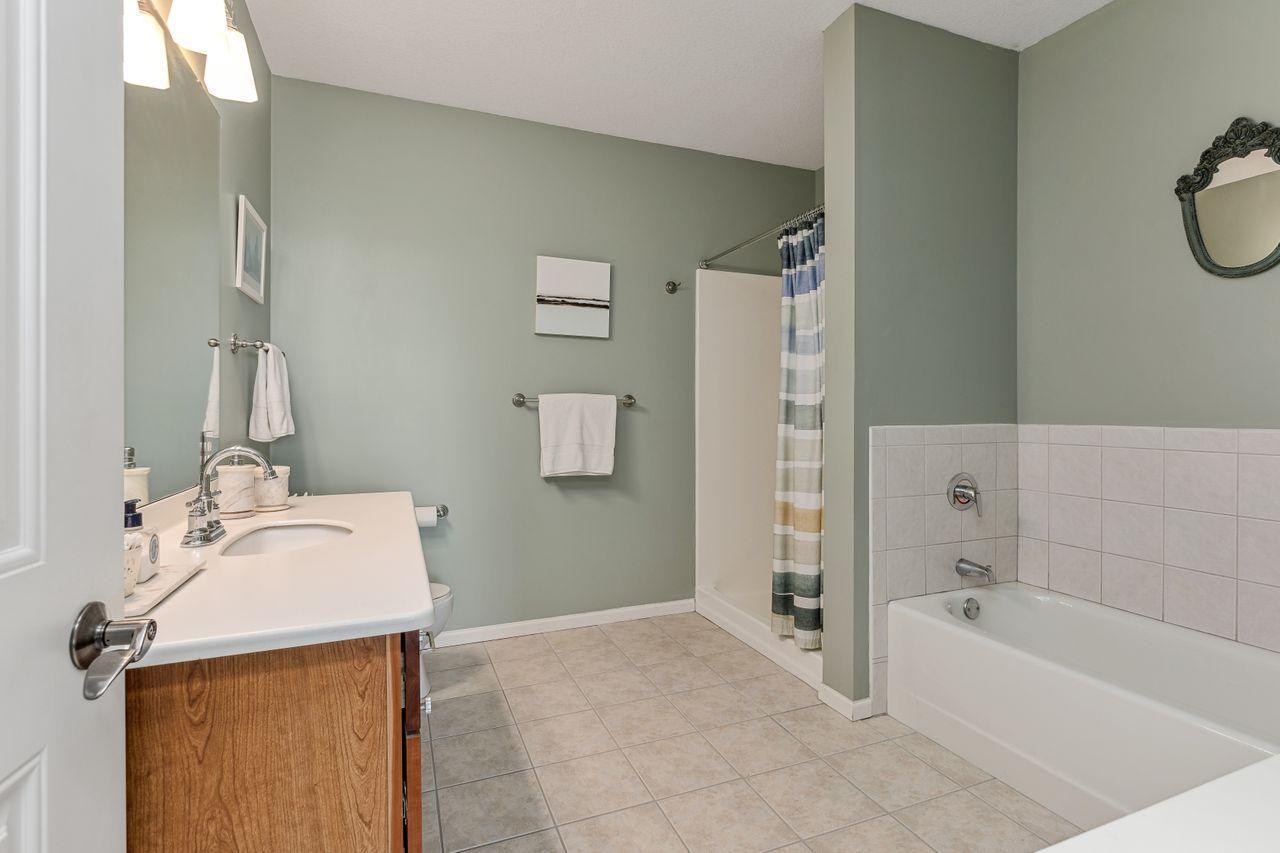 301 Oak Grove Street Unit: 305