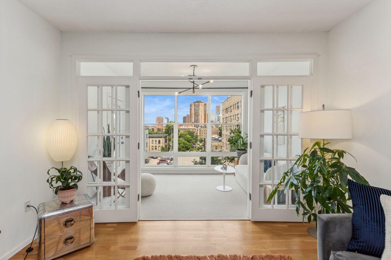 301 Oak Grove Street Unit: 305