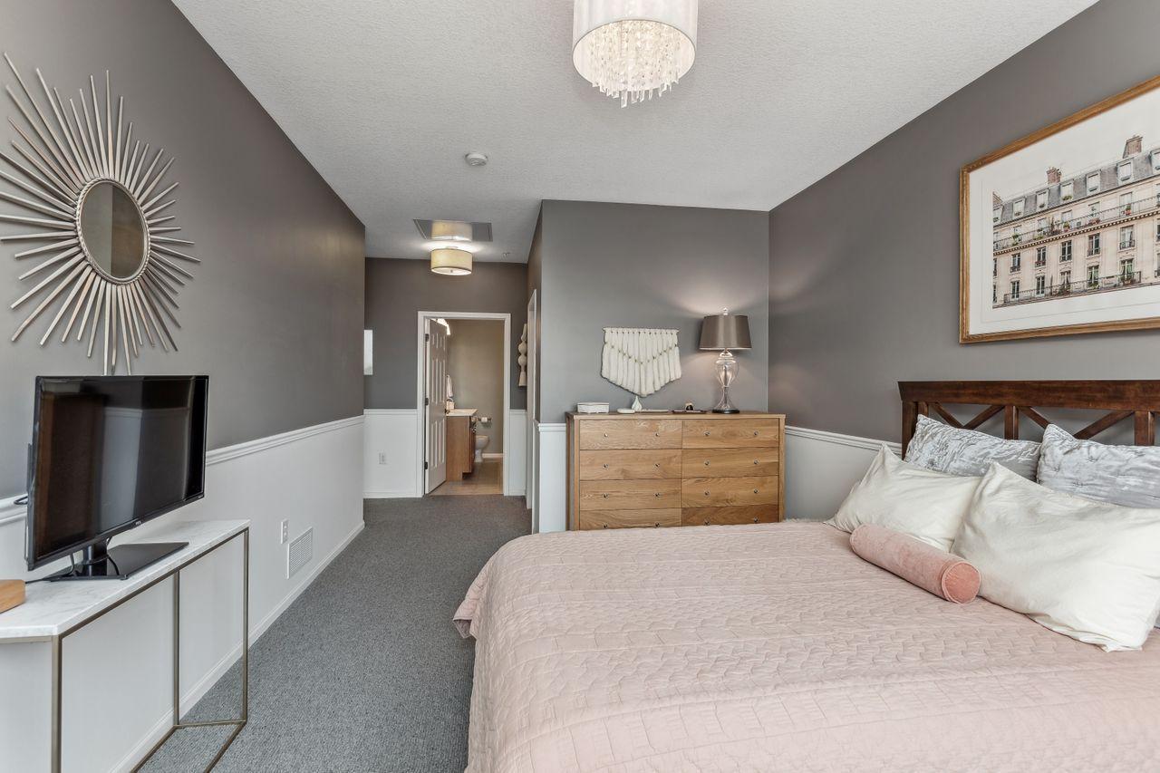 301 Oak Grove Street Unit: 305