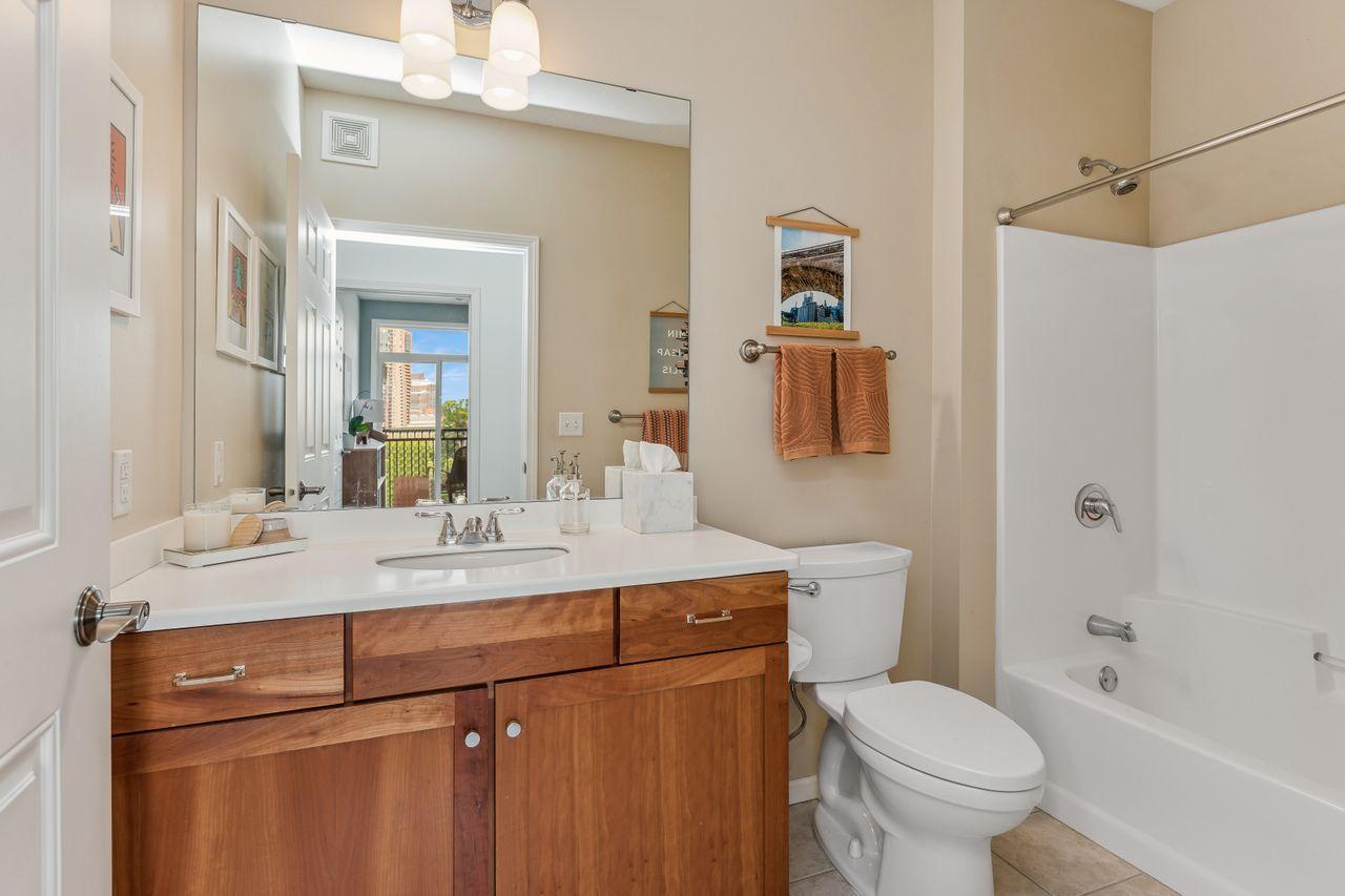 301 Oak Grove Street Unit: 305