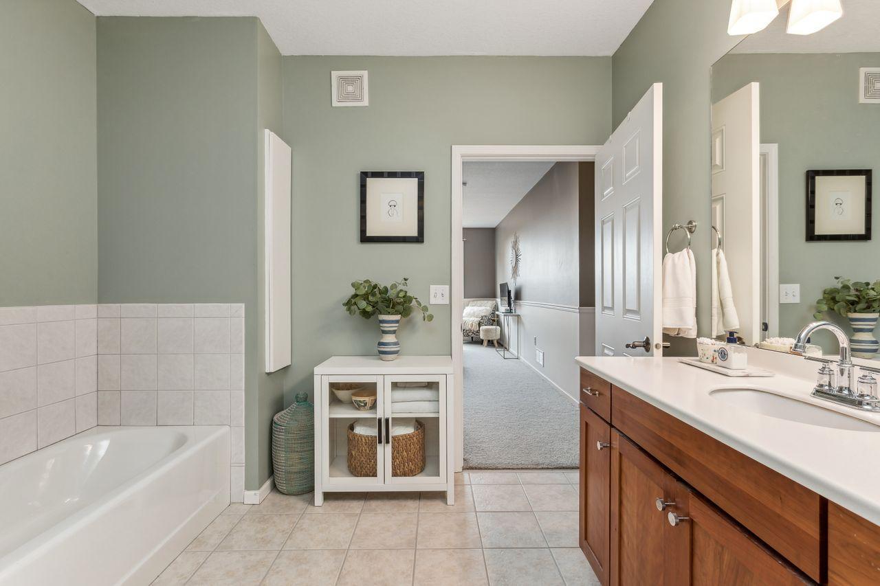 301 Oak Grove Street Unit: 305