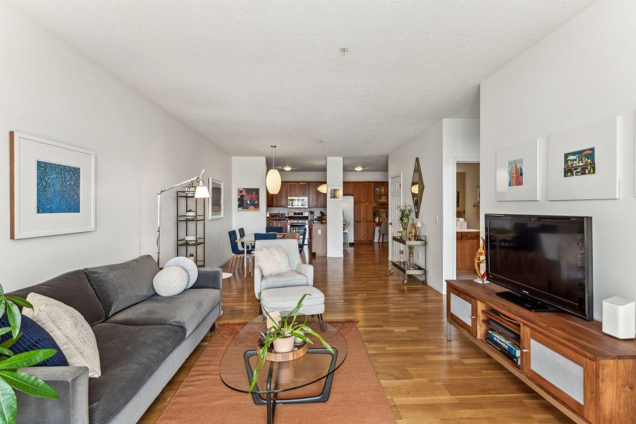 301 Oak Grove Street Unit: 305