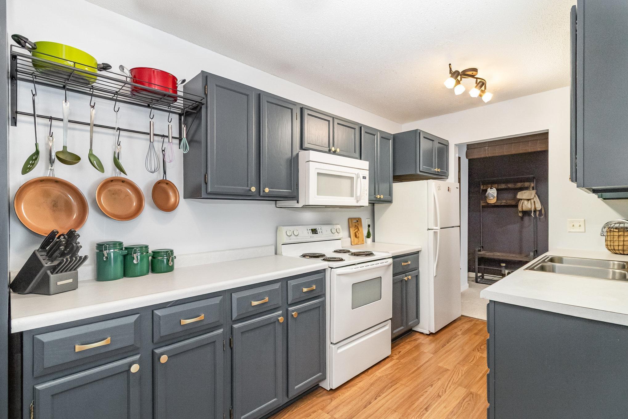 2011 E 122nd Street Unit: D4