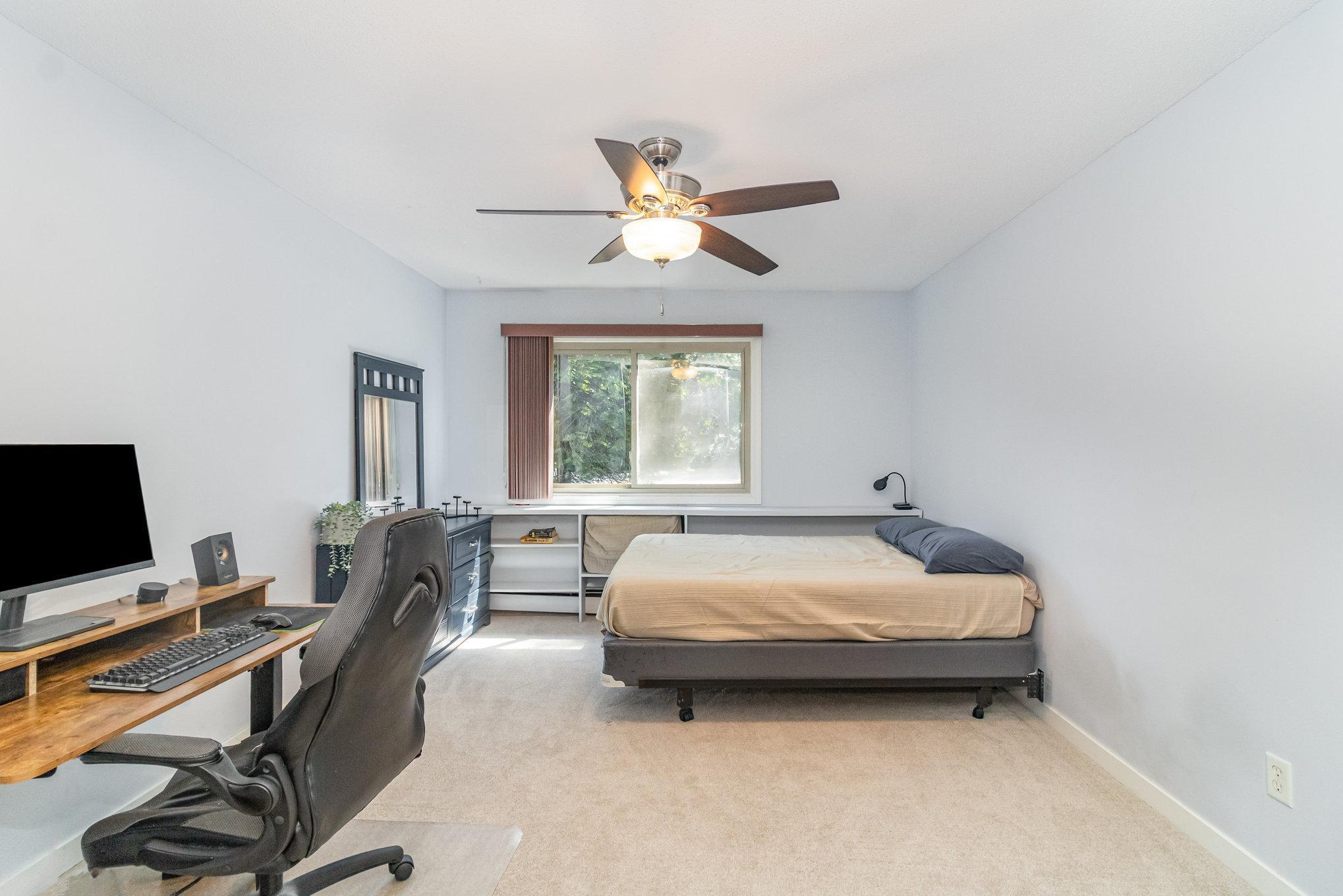 2011 E 122nd Street Unit: D4