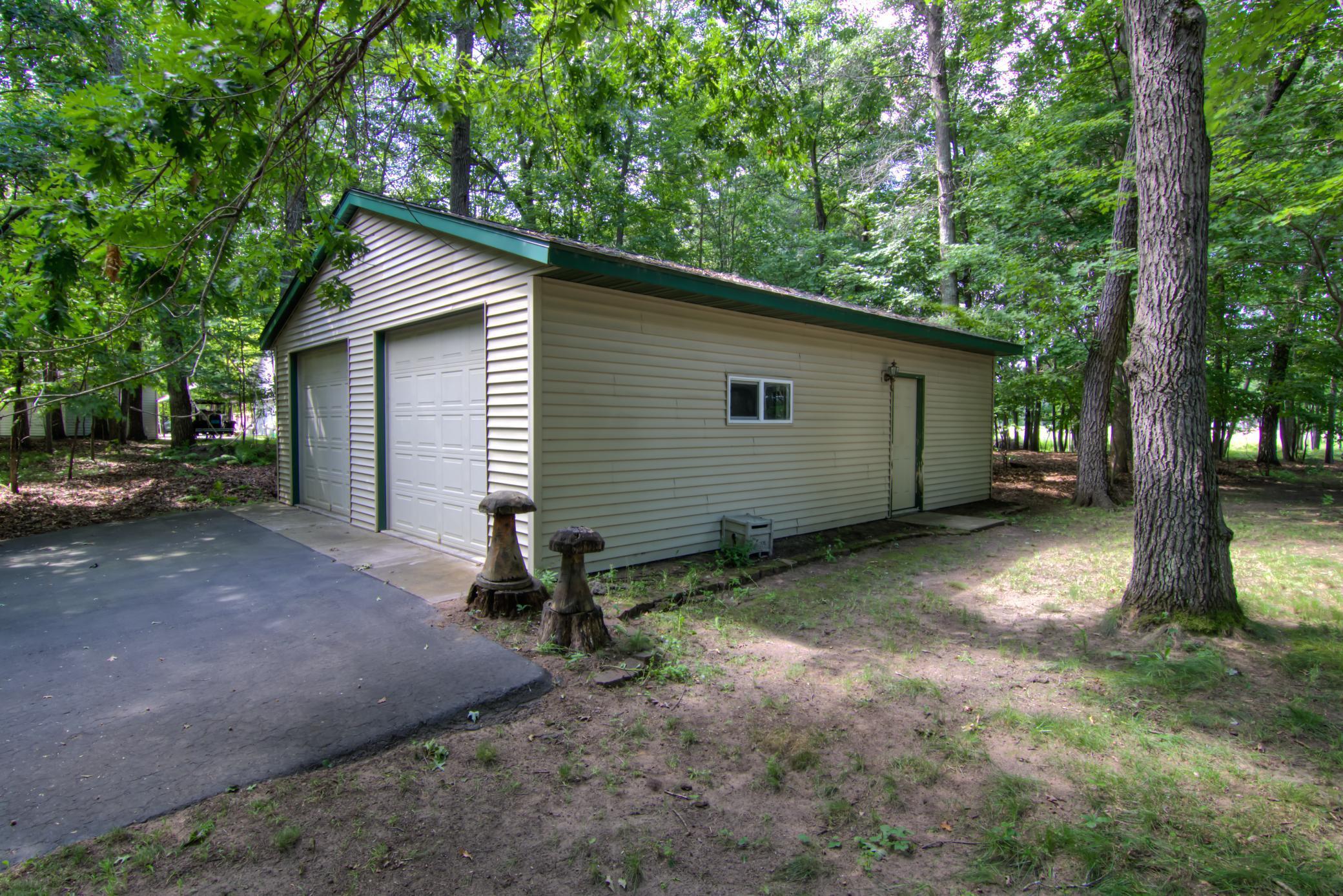 29049 Hanscom Lake Trailway