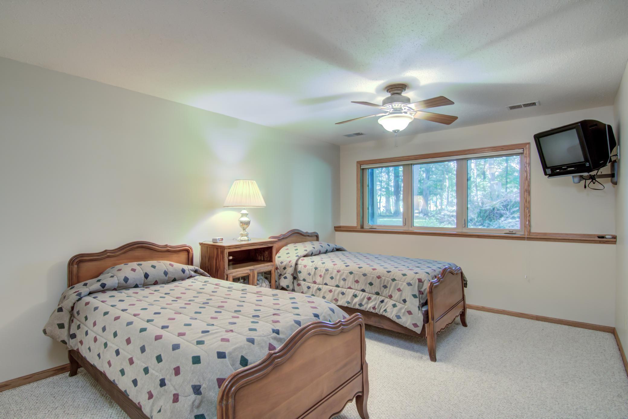 29049 Hanscom Lake Trailway