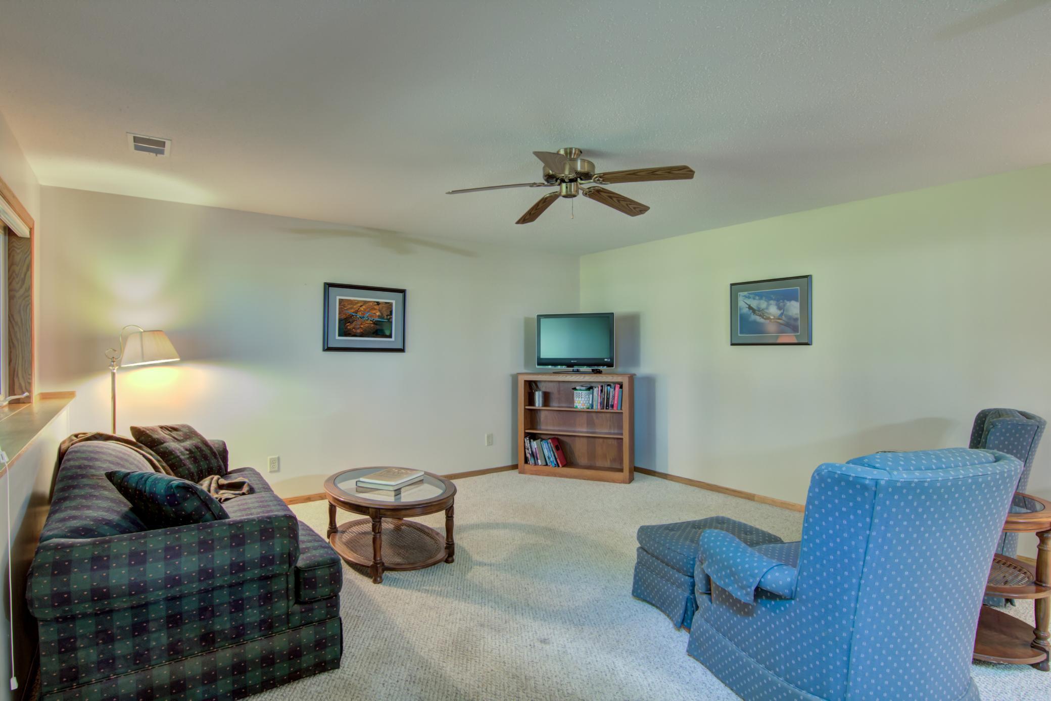 29049 Hanscom Lake Trailway