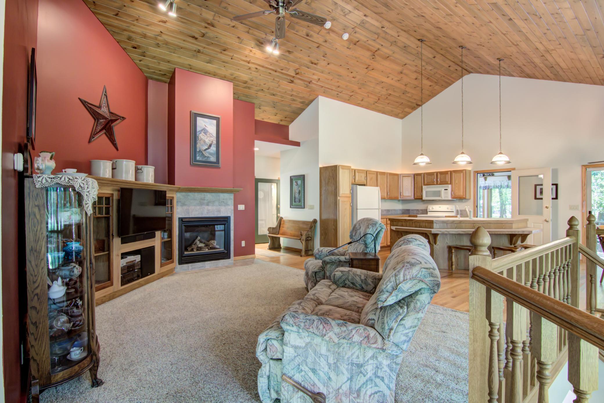 29049 Hanscom Lake Trailway