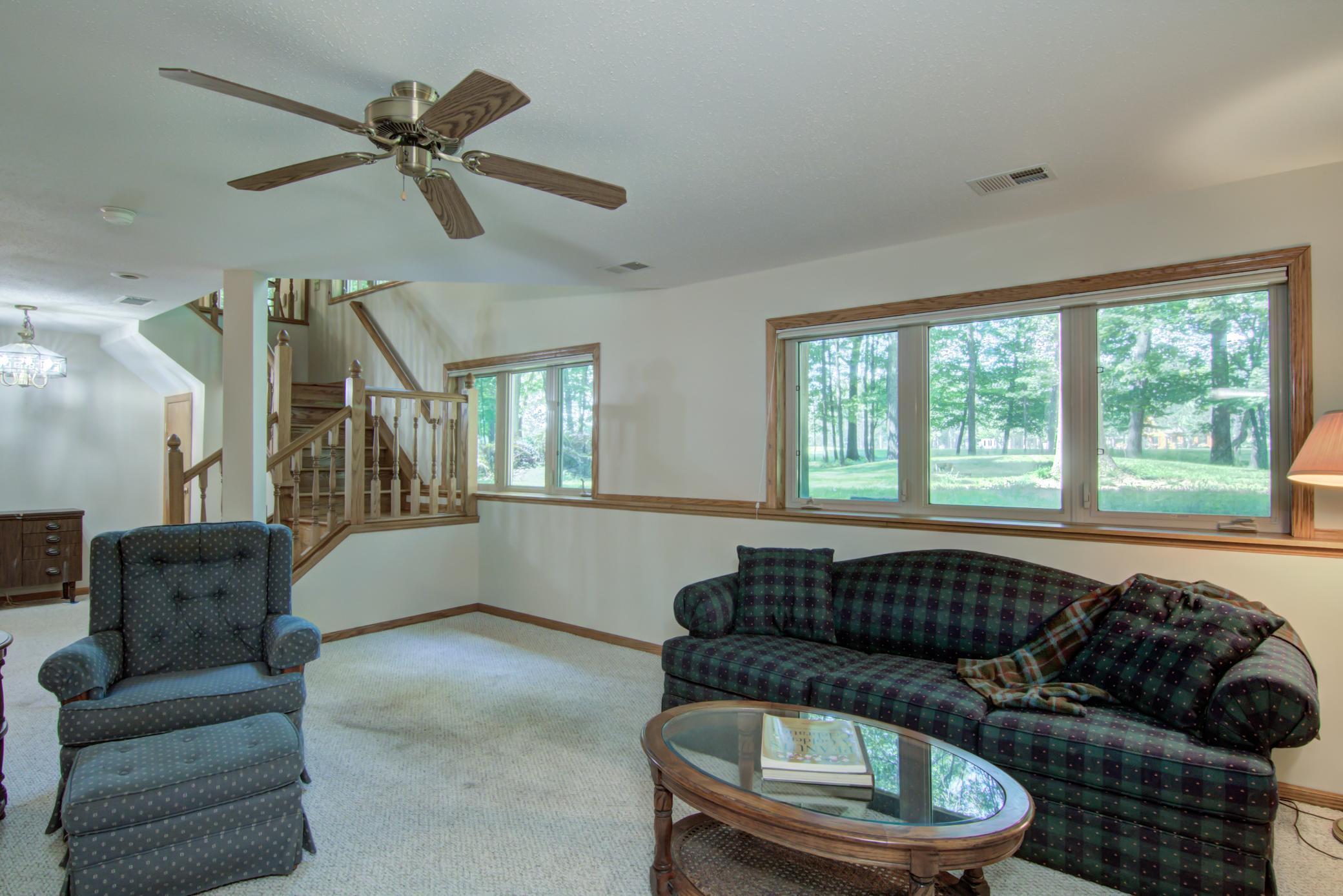 29049 Hanscom Lake Trailway