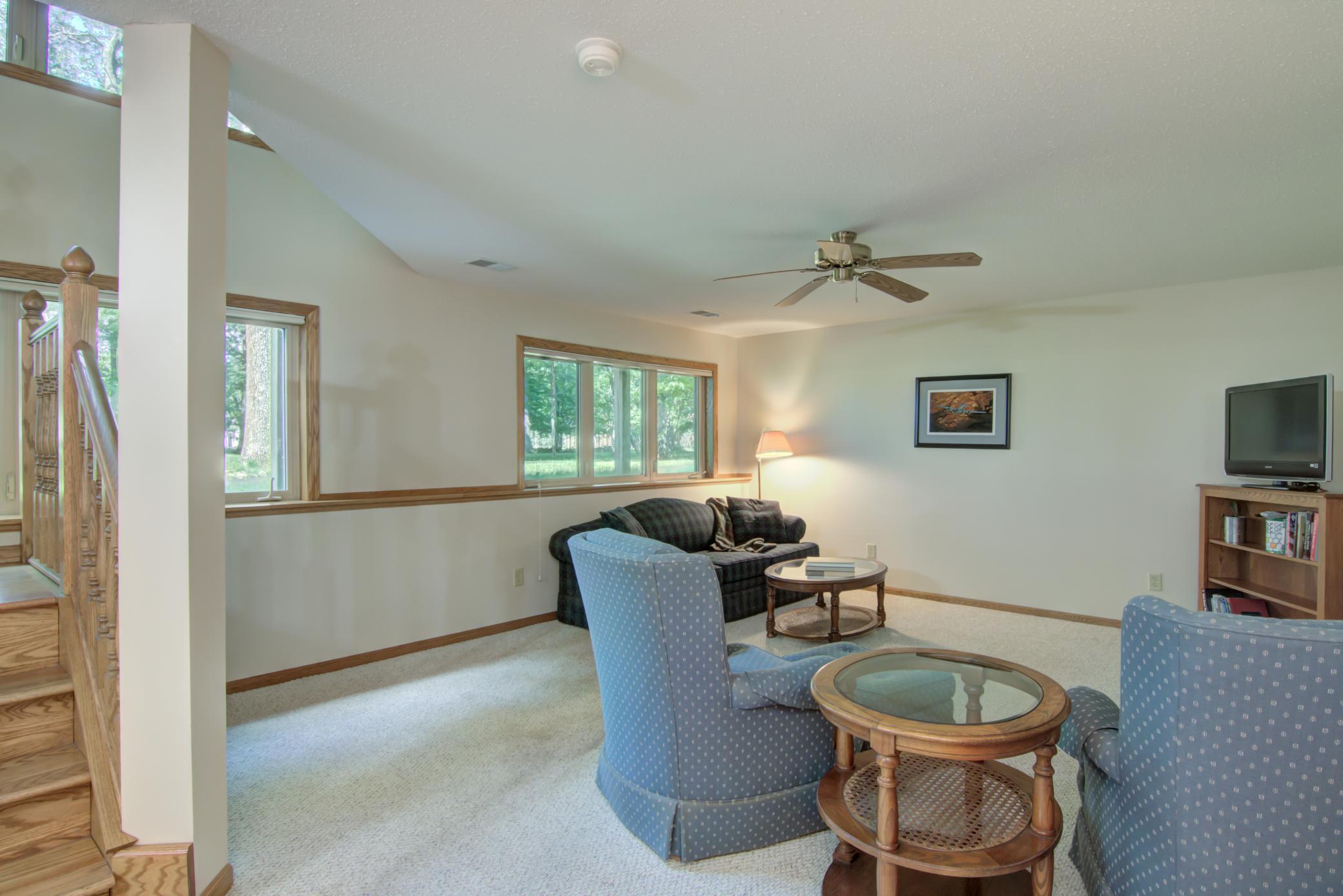 29049 Hanscom Lake Trailway