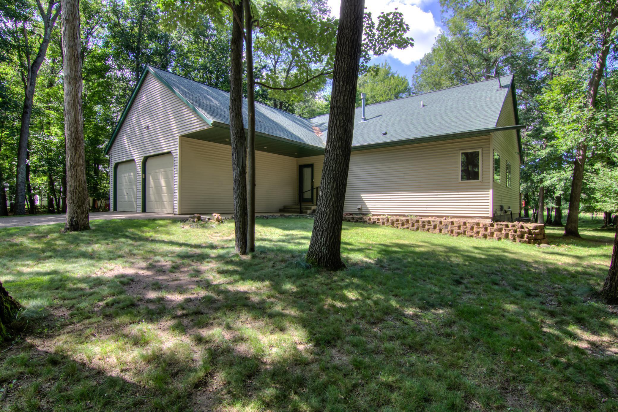 29049 Hanscom Lake Trailway