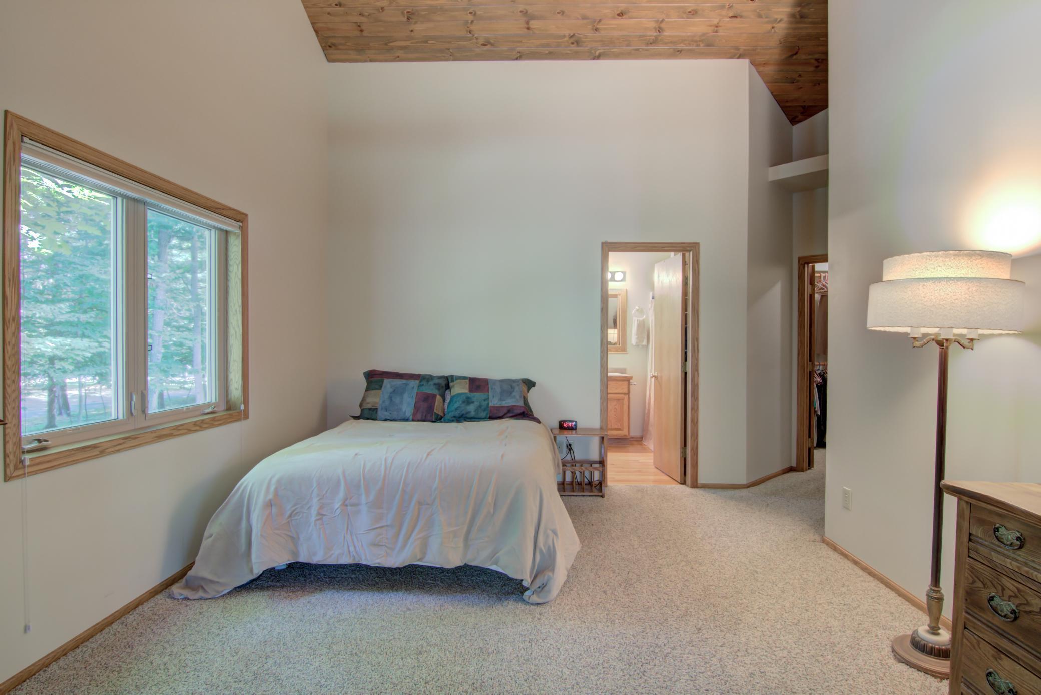 29049 Hanscom Lake Trailway