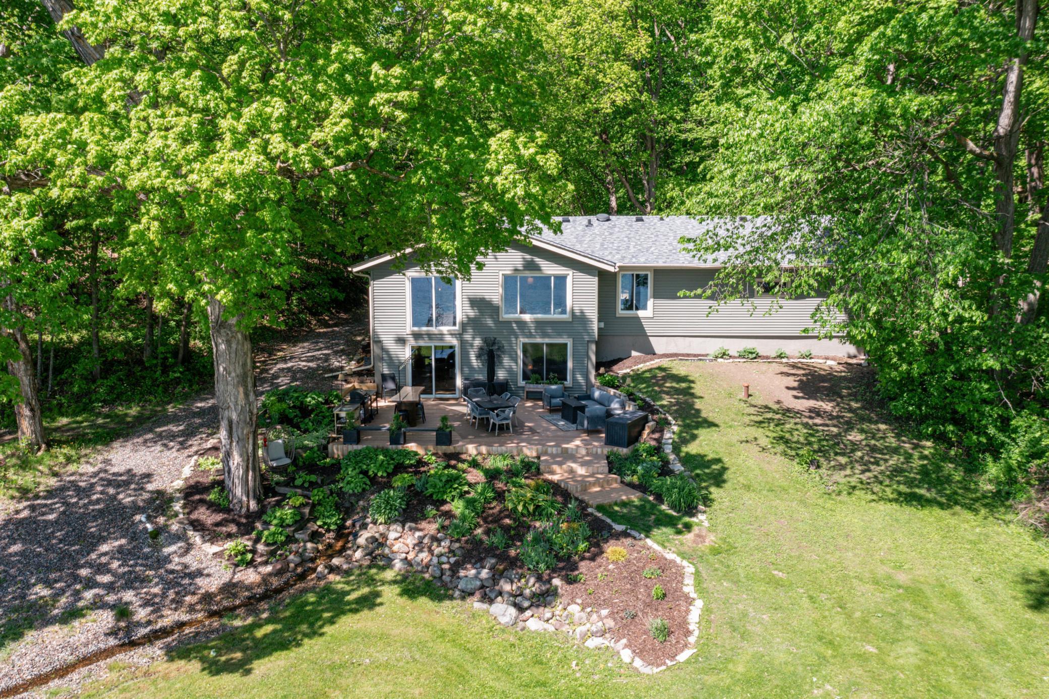 49935 Acacia Trail