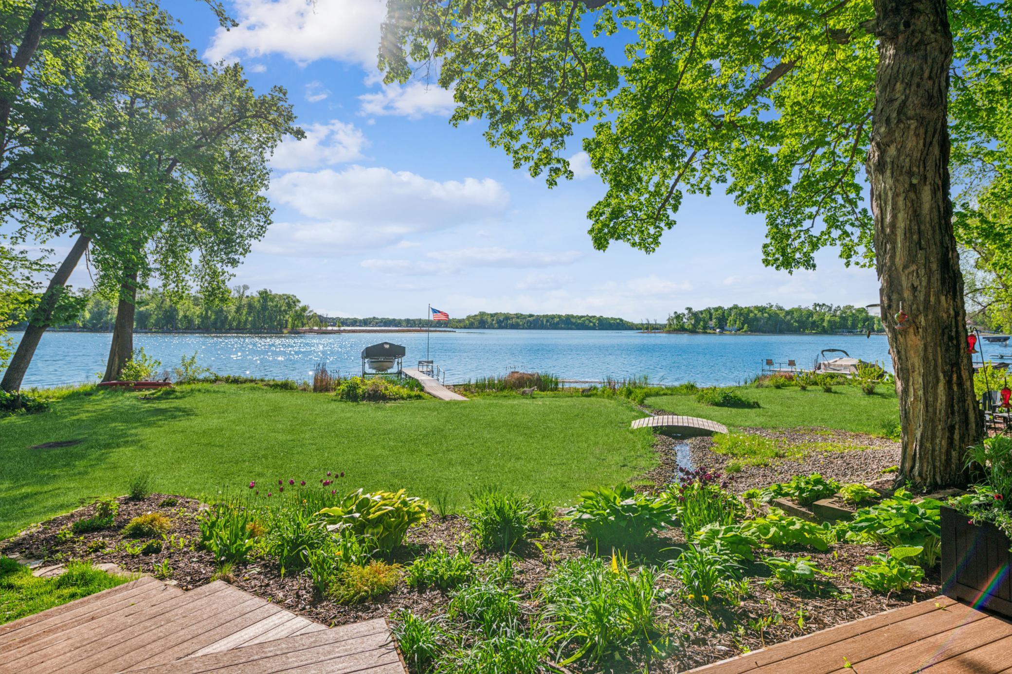 49935 Acacia Trail