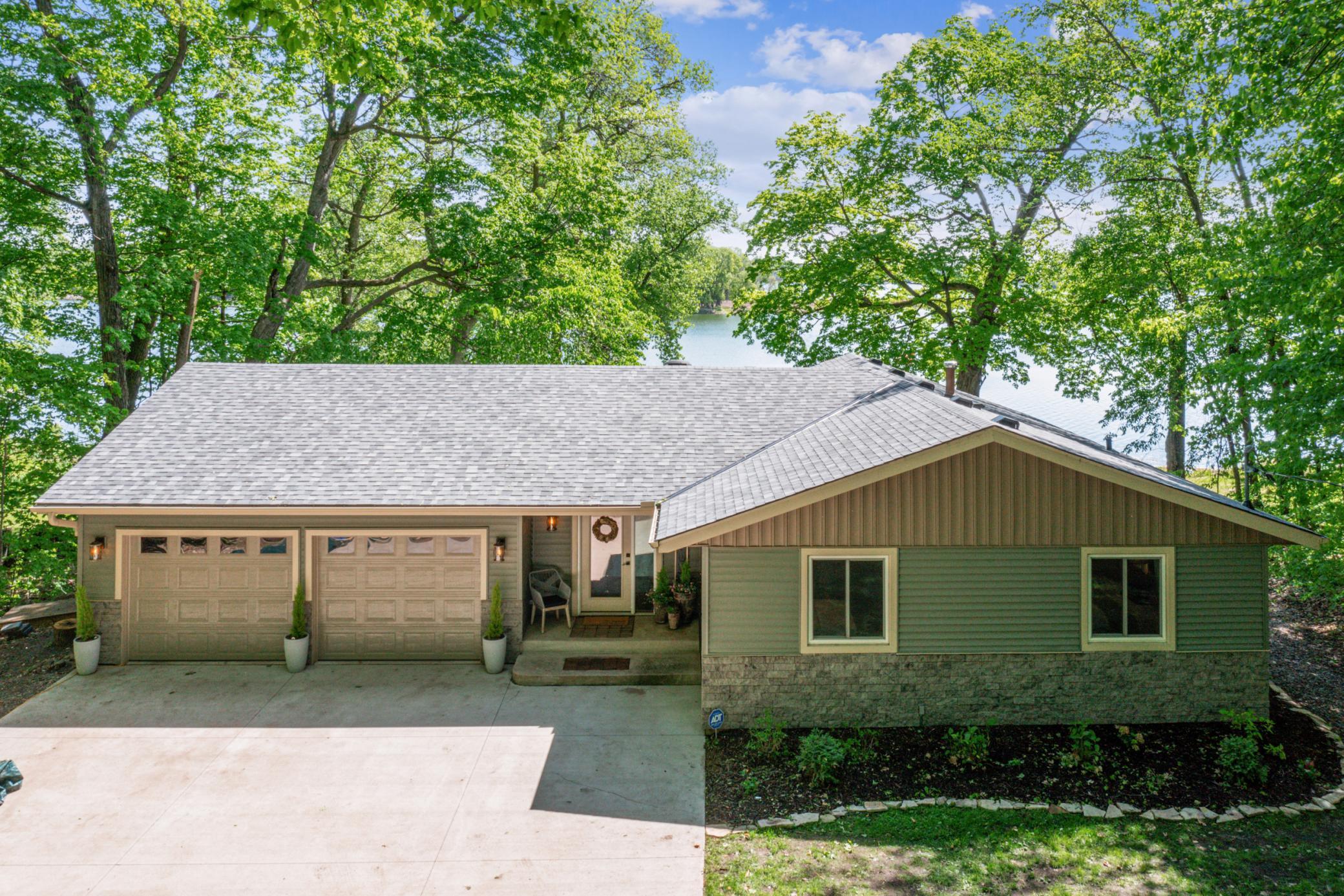 49935 Acacia Trail