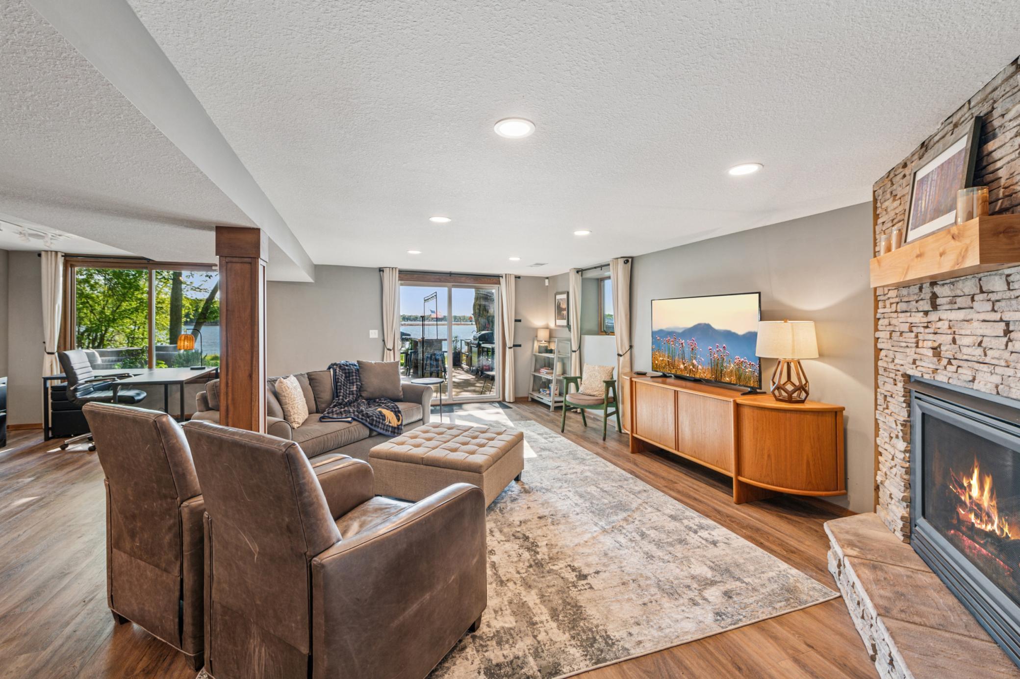 49935 Acacia Trail