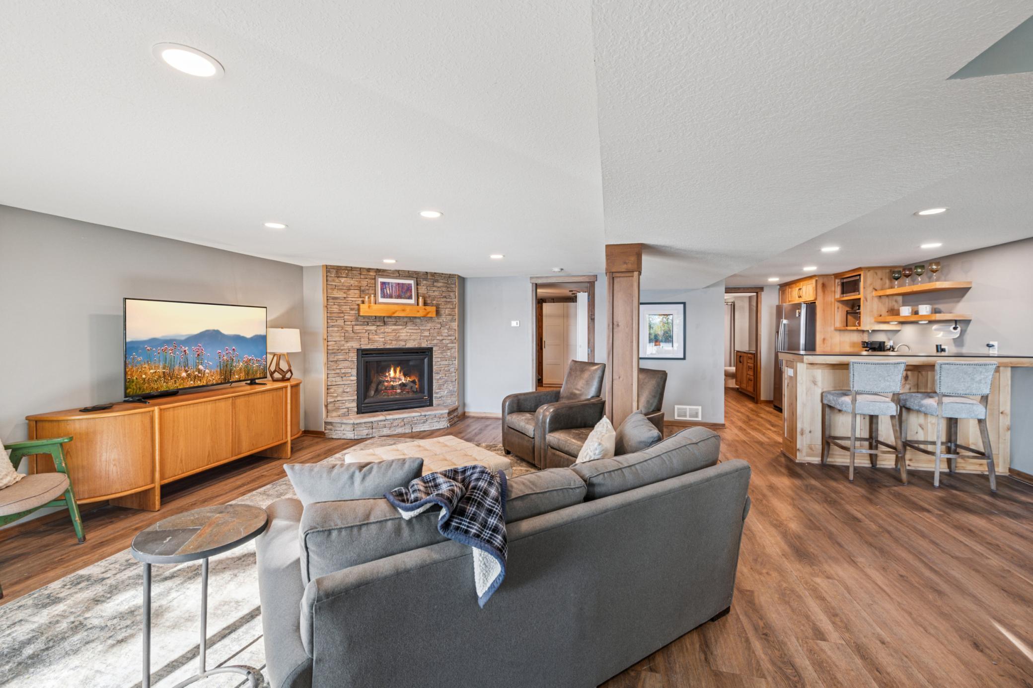 49935 Acacia Trail