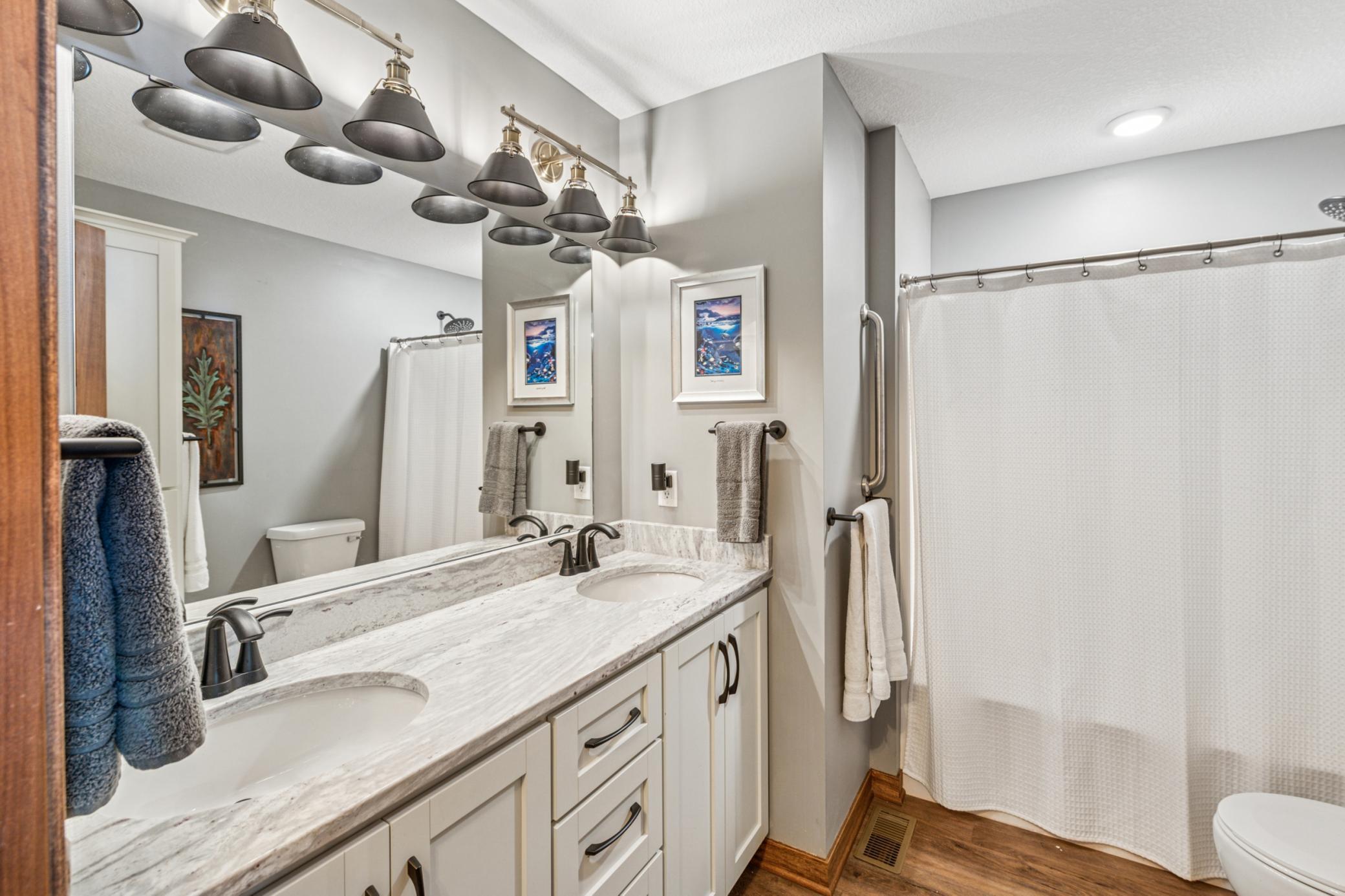 49935 Acacia Trail