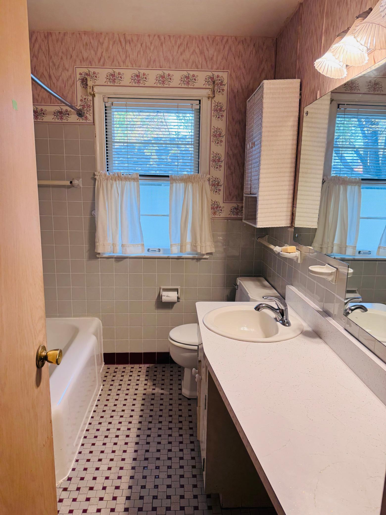 6528 Josephine Avenue