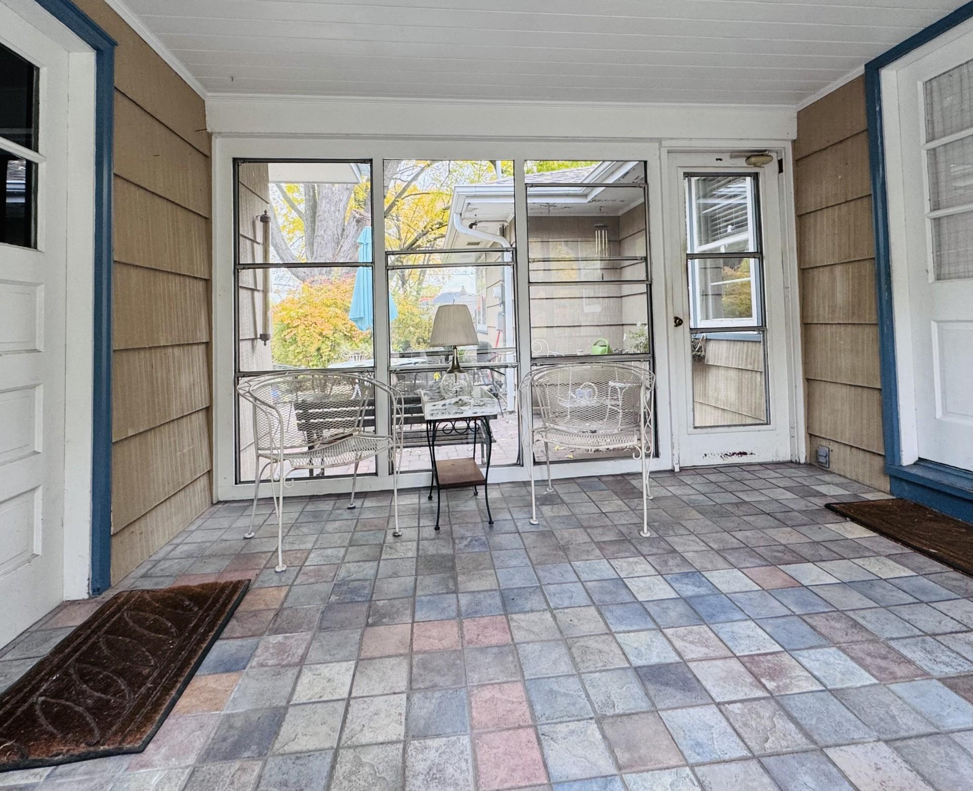 6528 Josephine Avenue