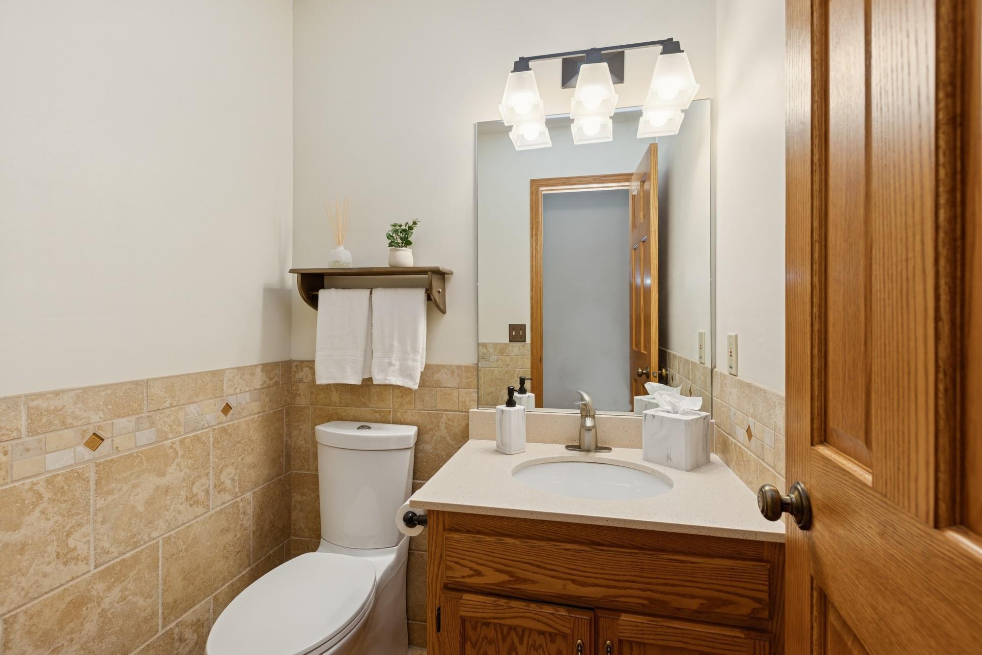 567 Lakewood Drive S