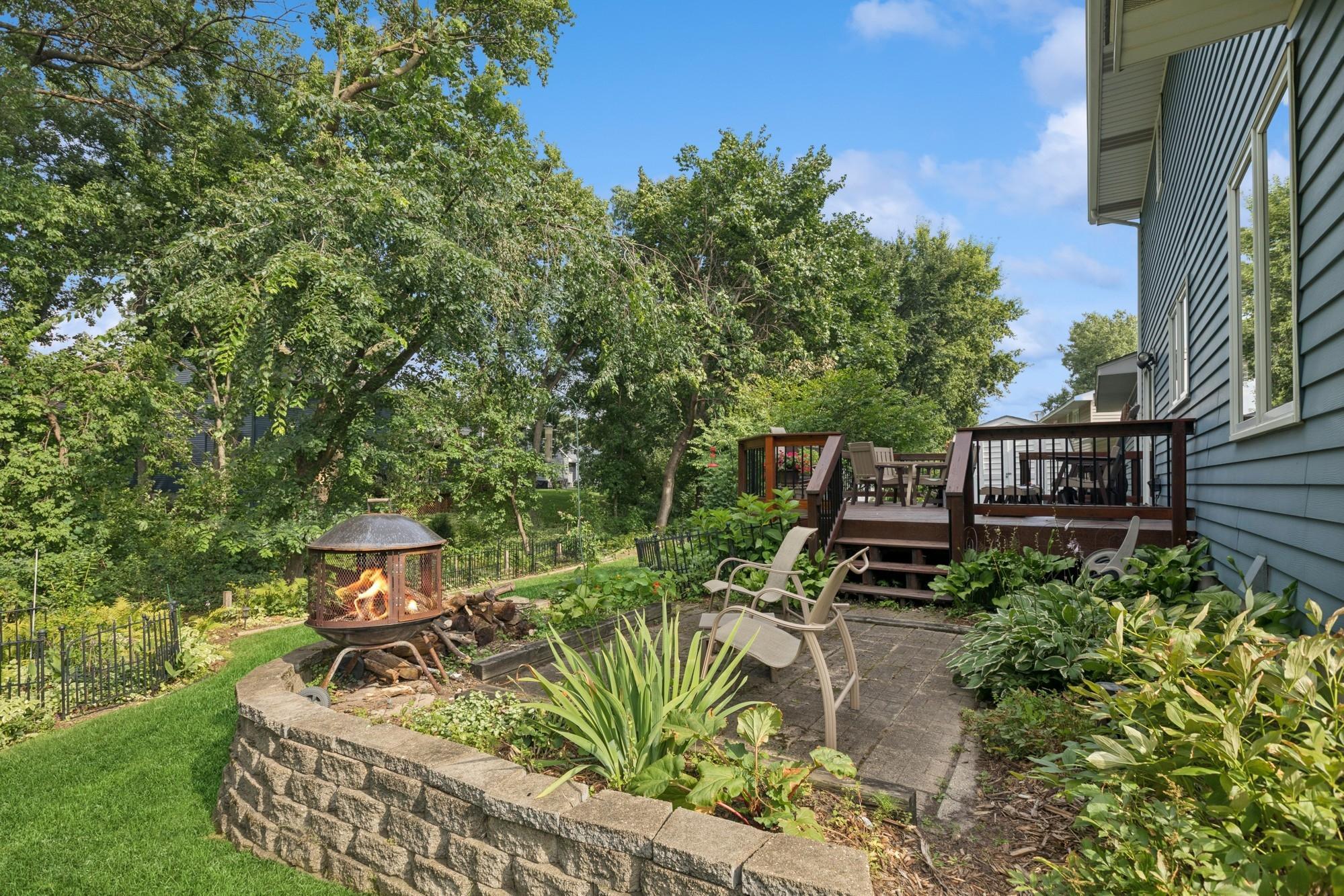 567 Lakewood Drive S