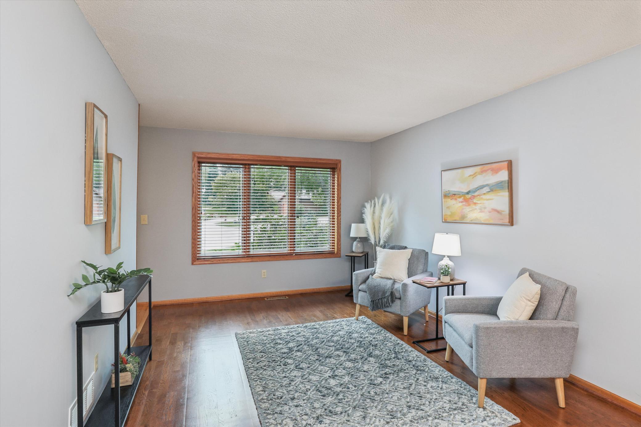 567 Lakewood Drive S