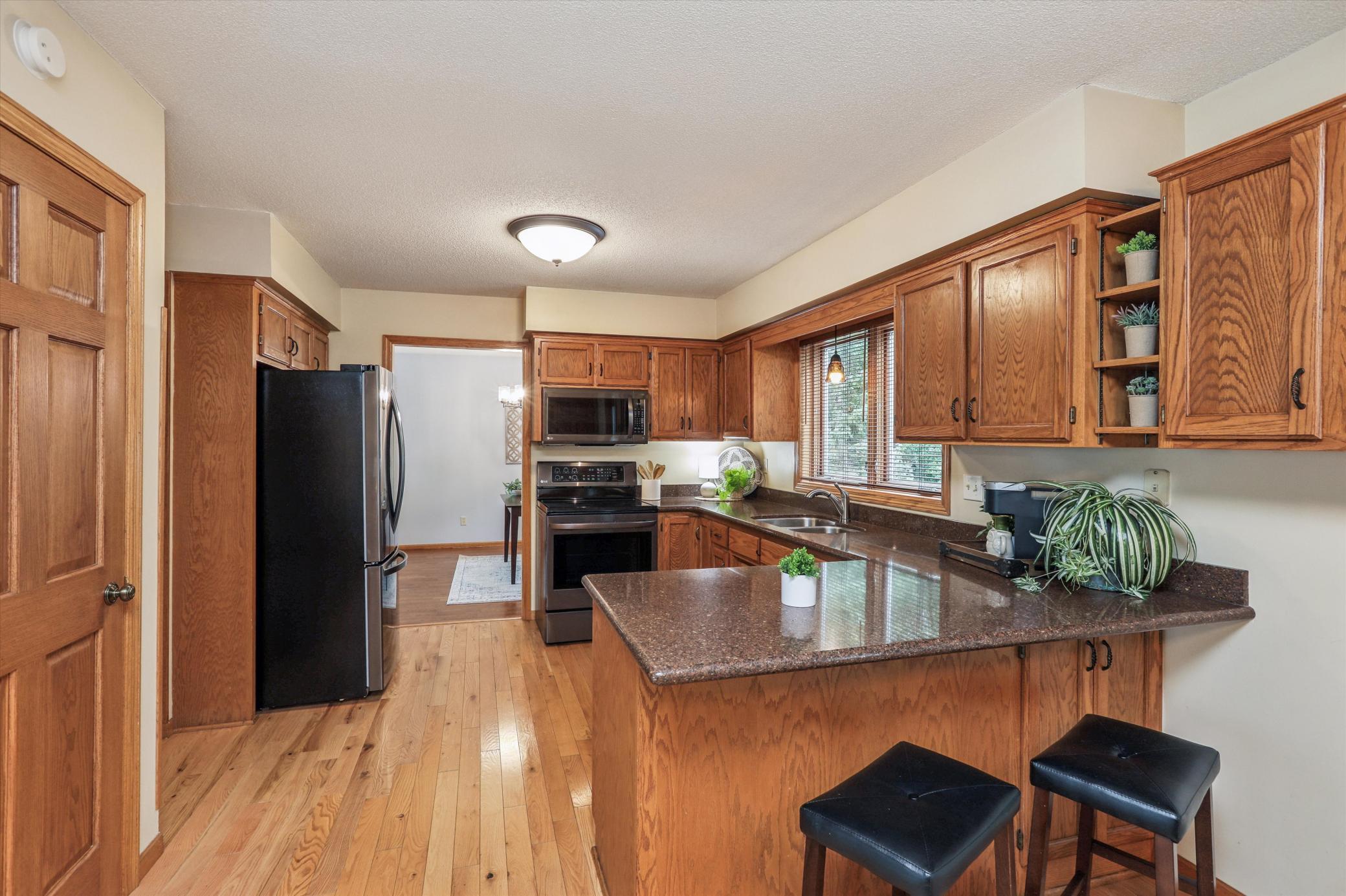 567 Lakewood Drive S