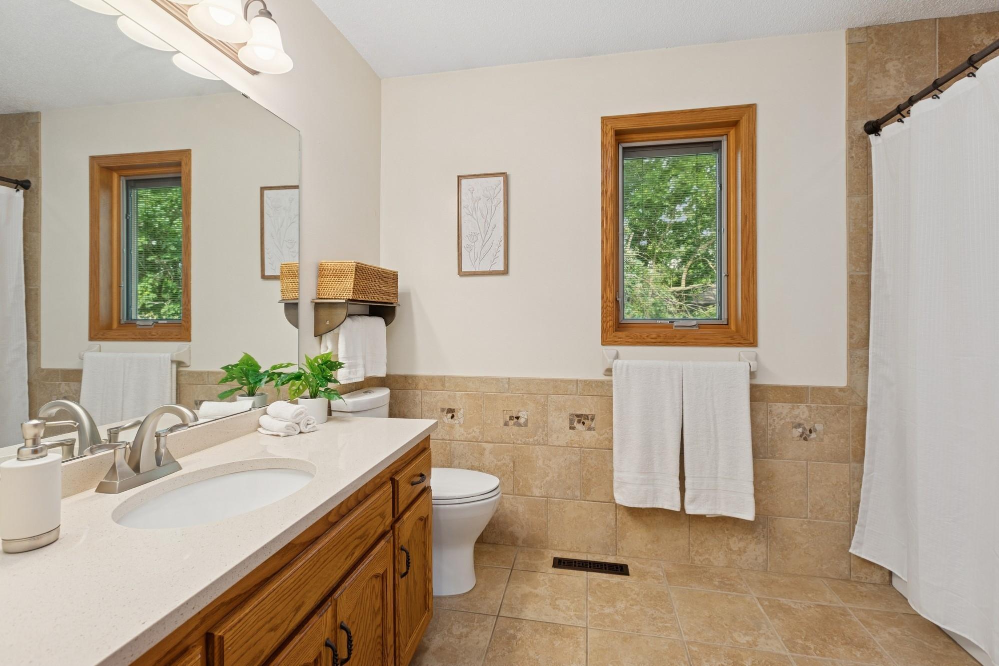 567 Lakewood Drive S