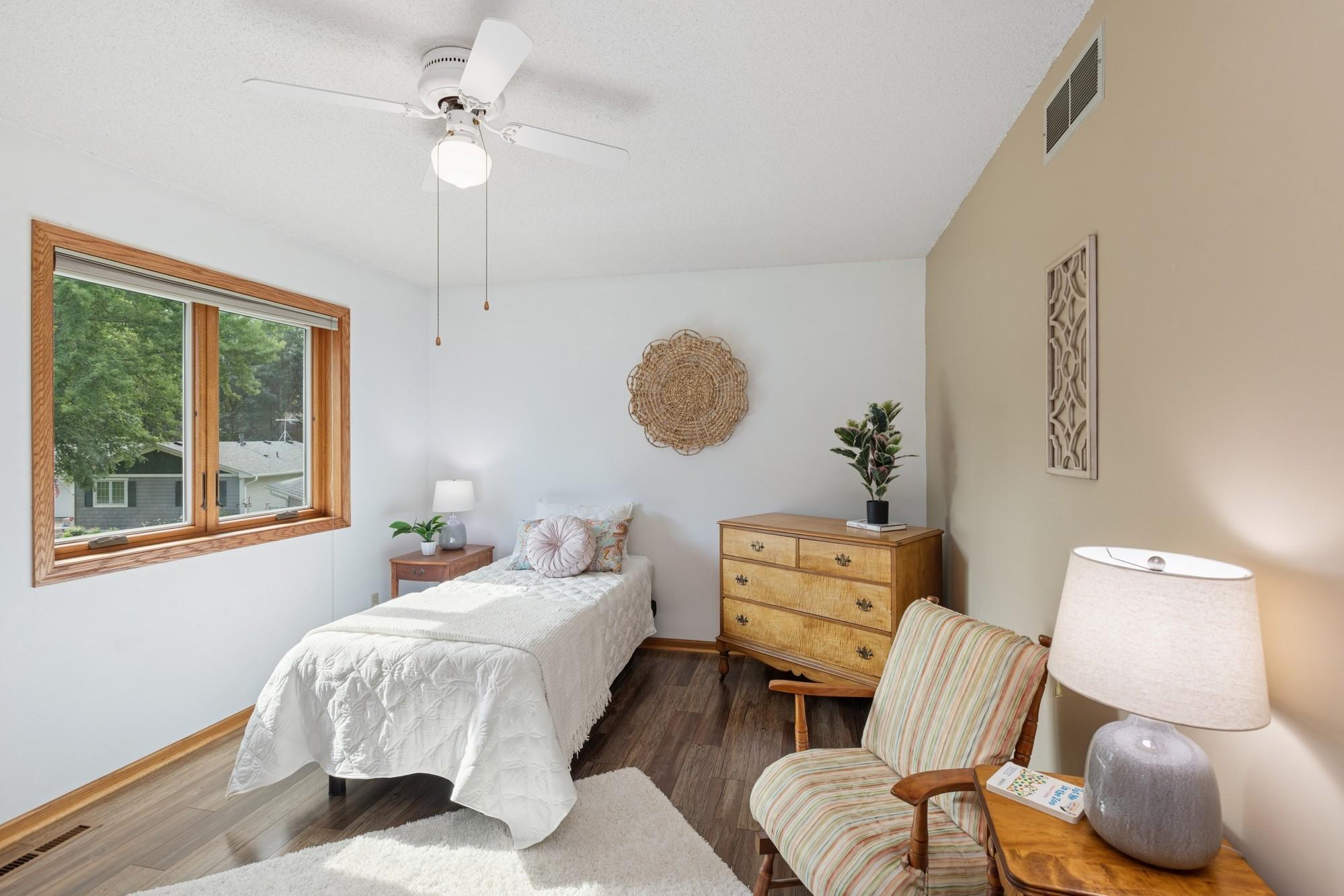 567 Lakewood Drive S