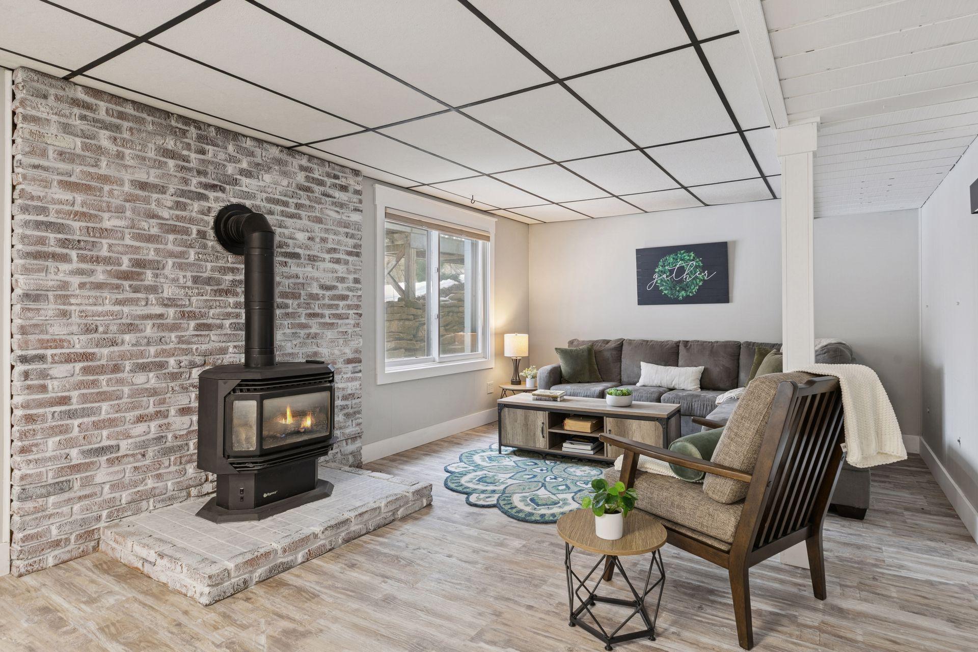 9353 Stonebridge Trail N