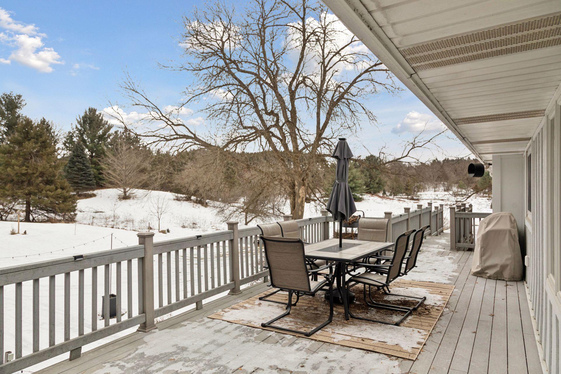 9353 Stonebridge Trail N