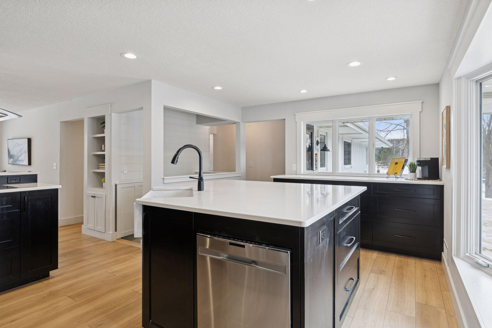 9353 Stonebridge Trail N