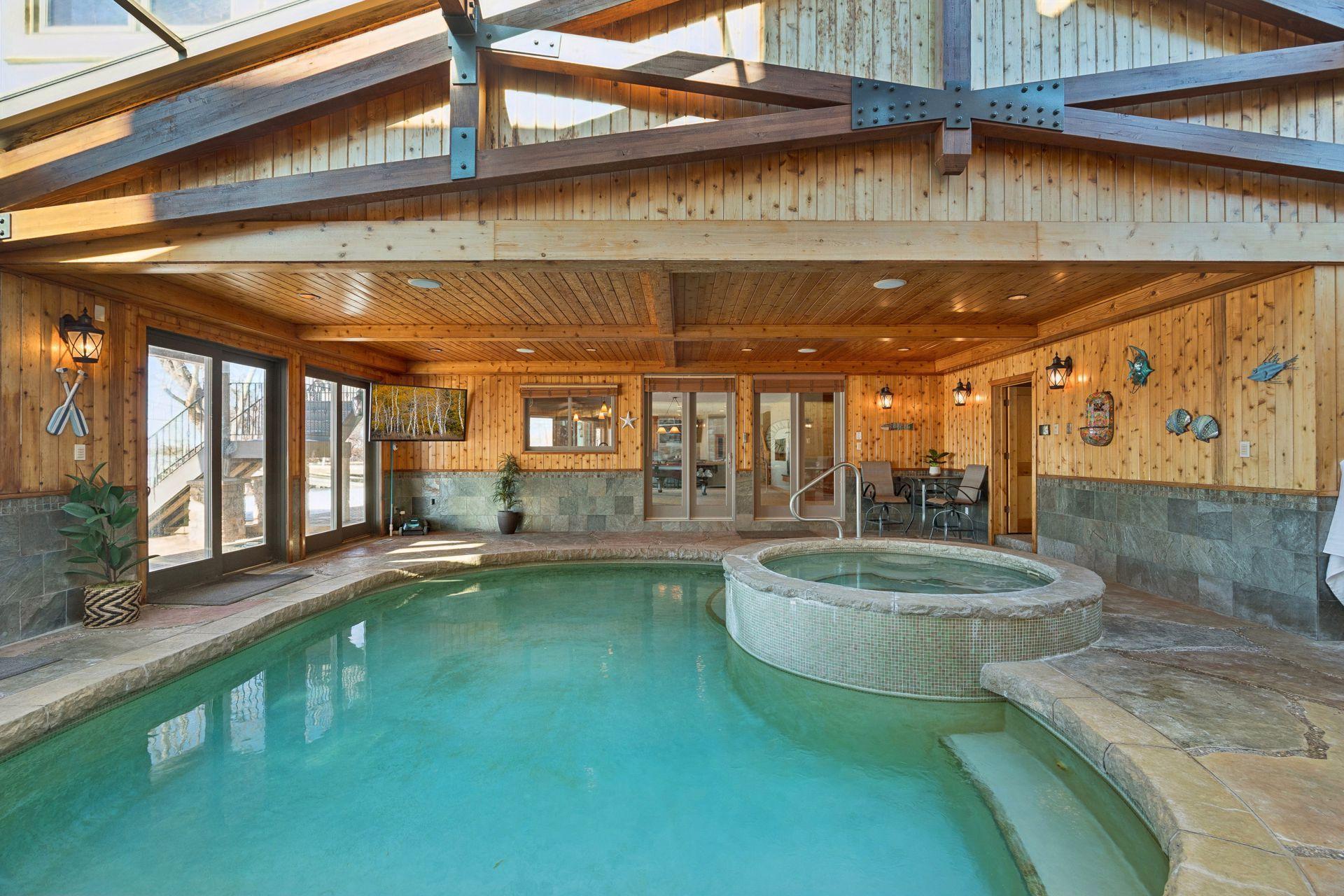 22620 Hayward Avenue N