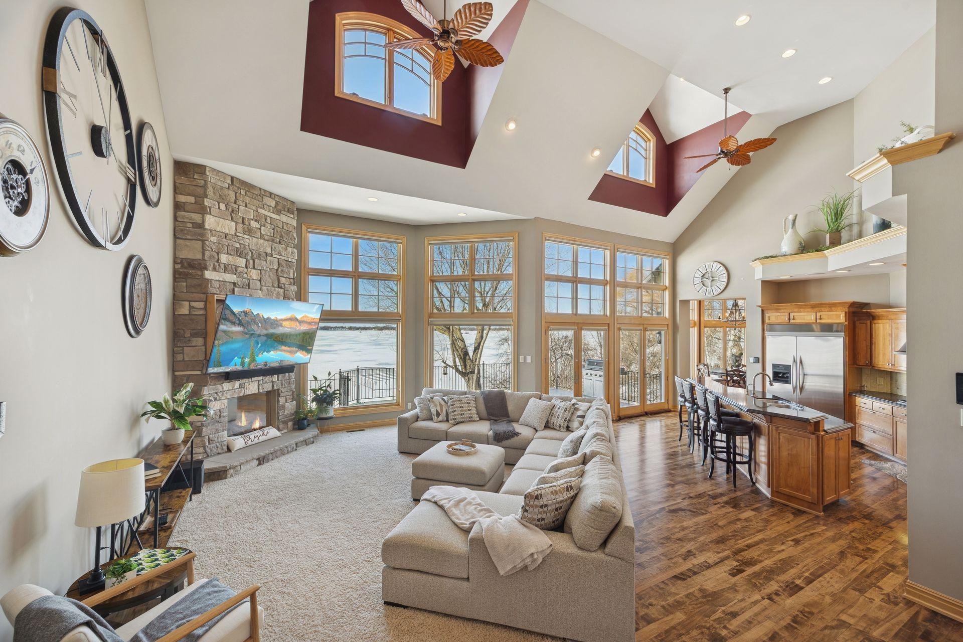 22620 Hayward Avenue N