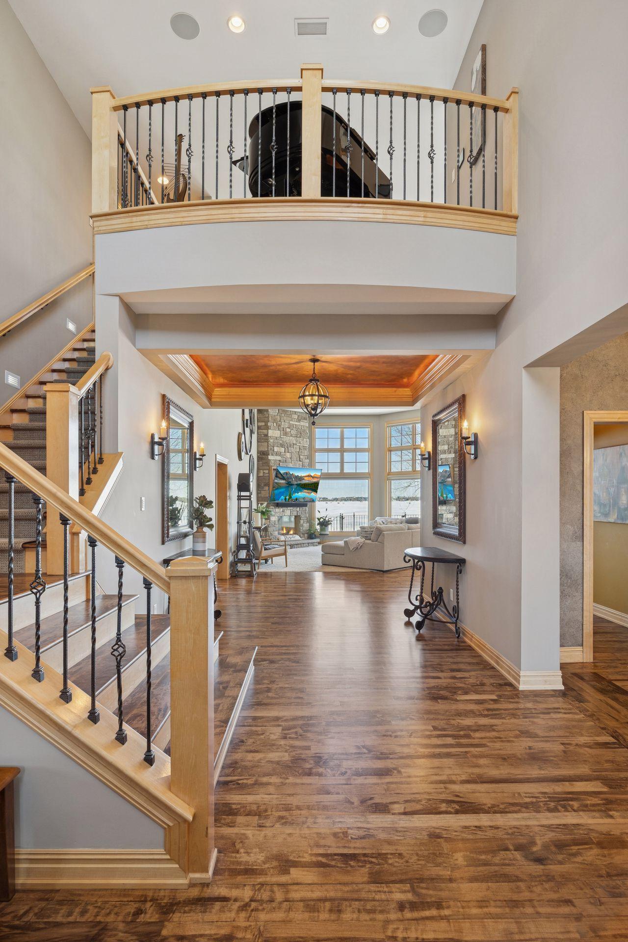 22620 Hayward Avenue N