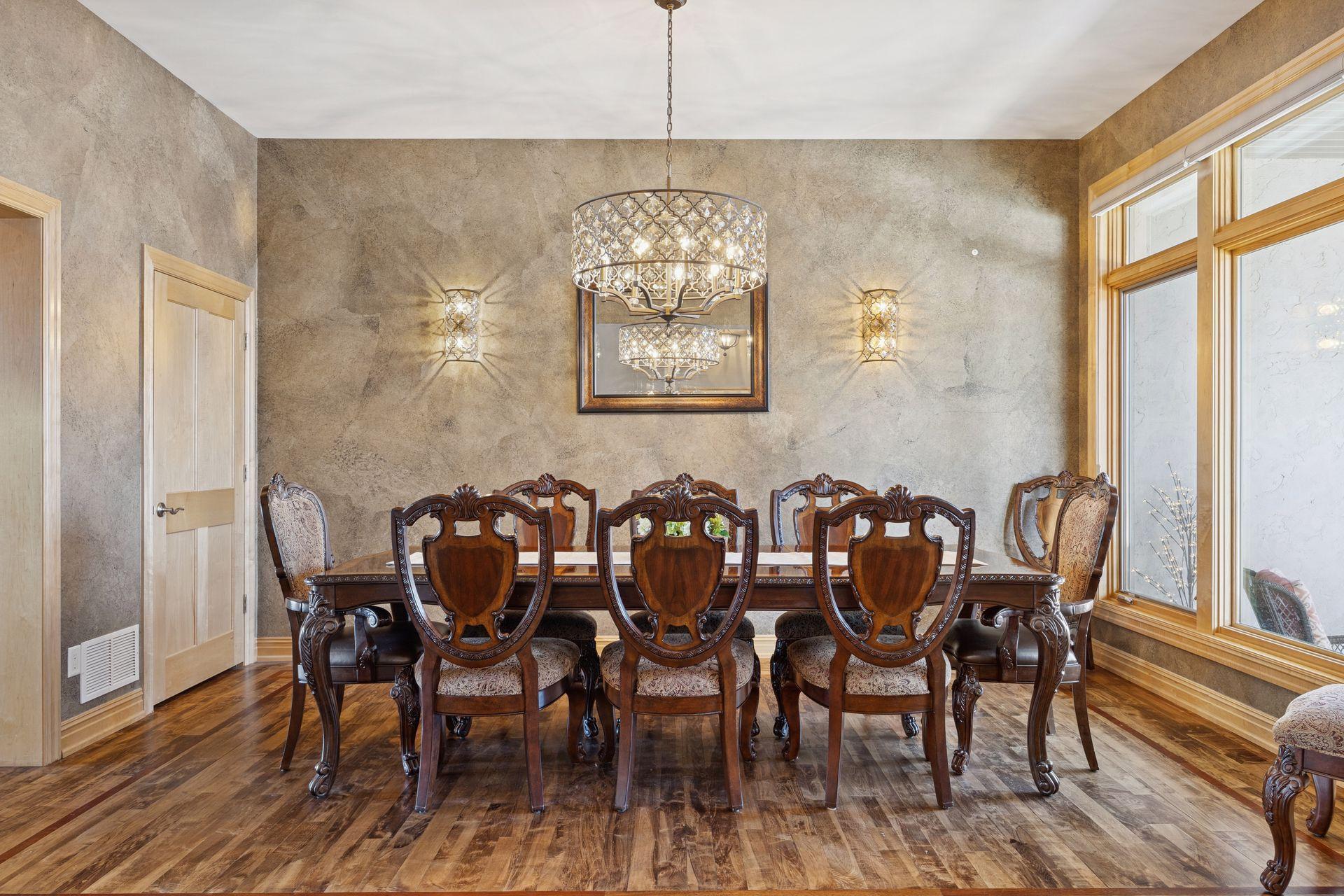 22620 Hayward Avenue N