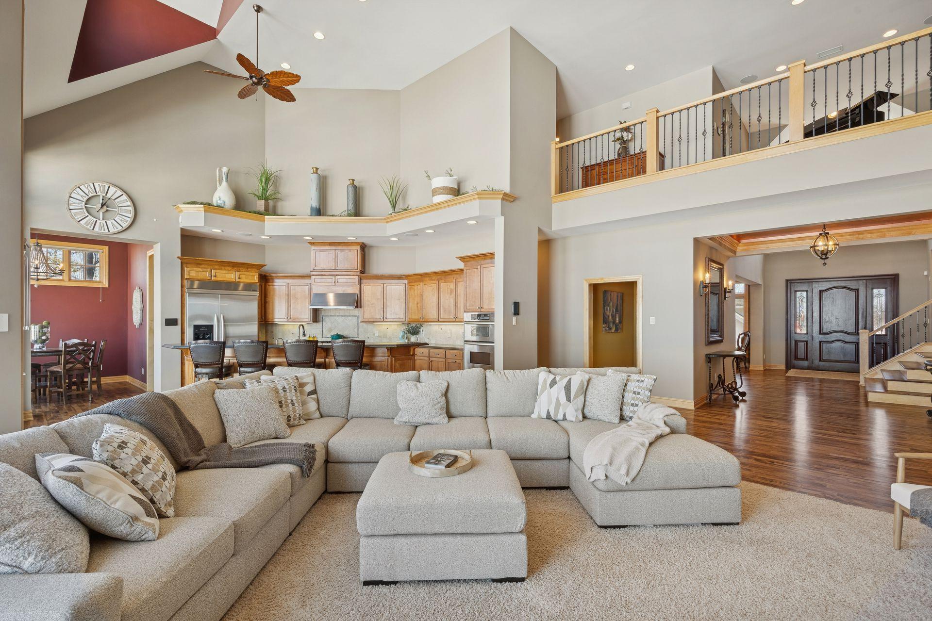 22620 Hayward Avenue N