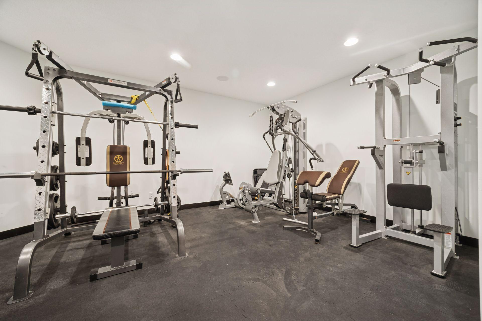 22620 Hayward Avenue N