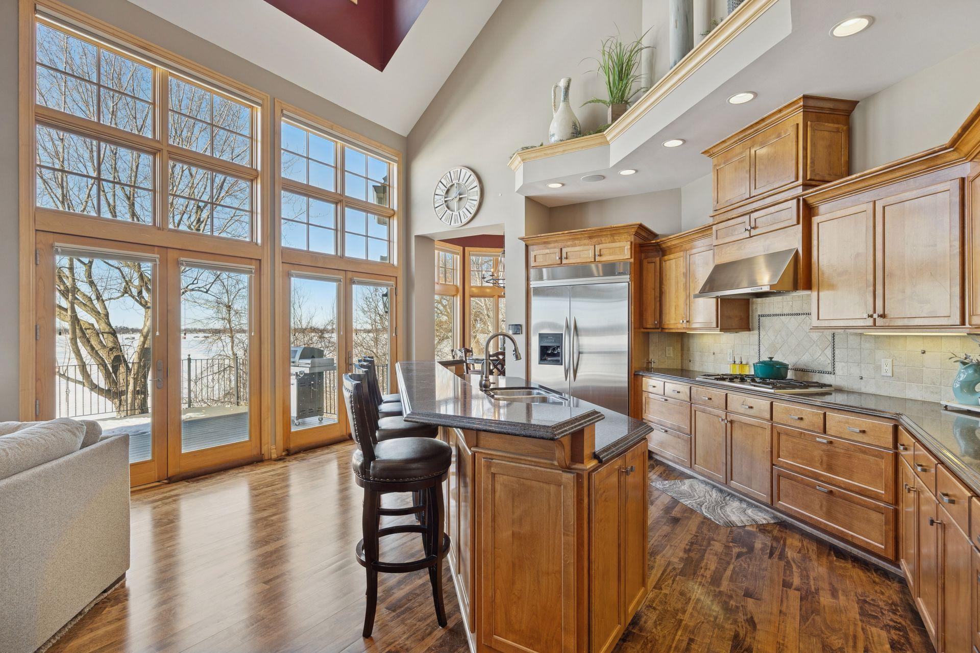 22620 Hayward Avenue N