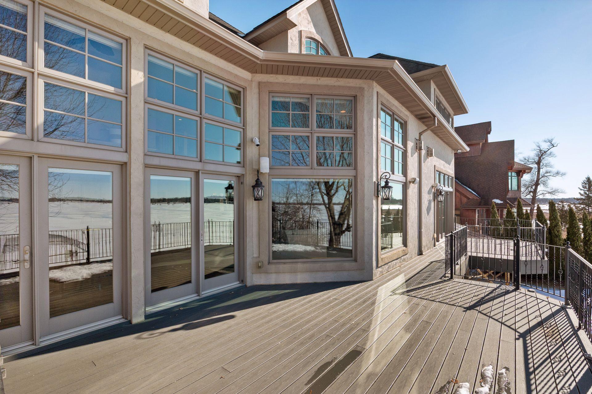 22620 Hayward Avenue N