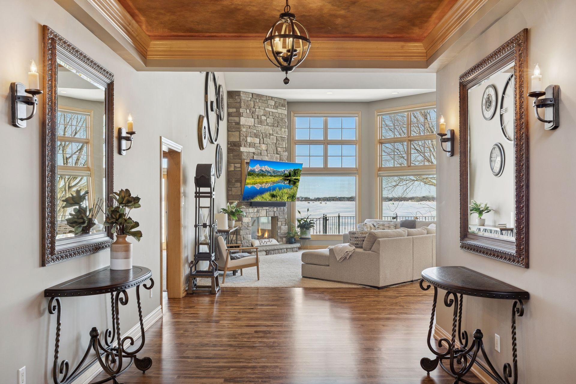 22620 Hayward Avenue N