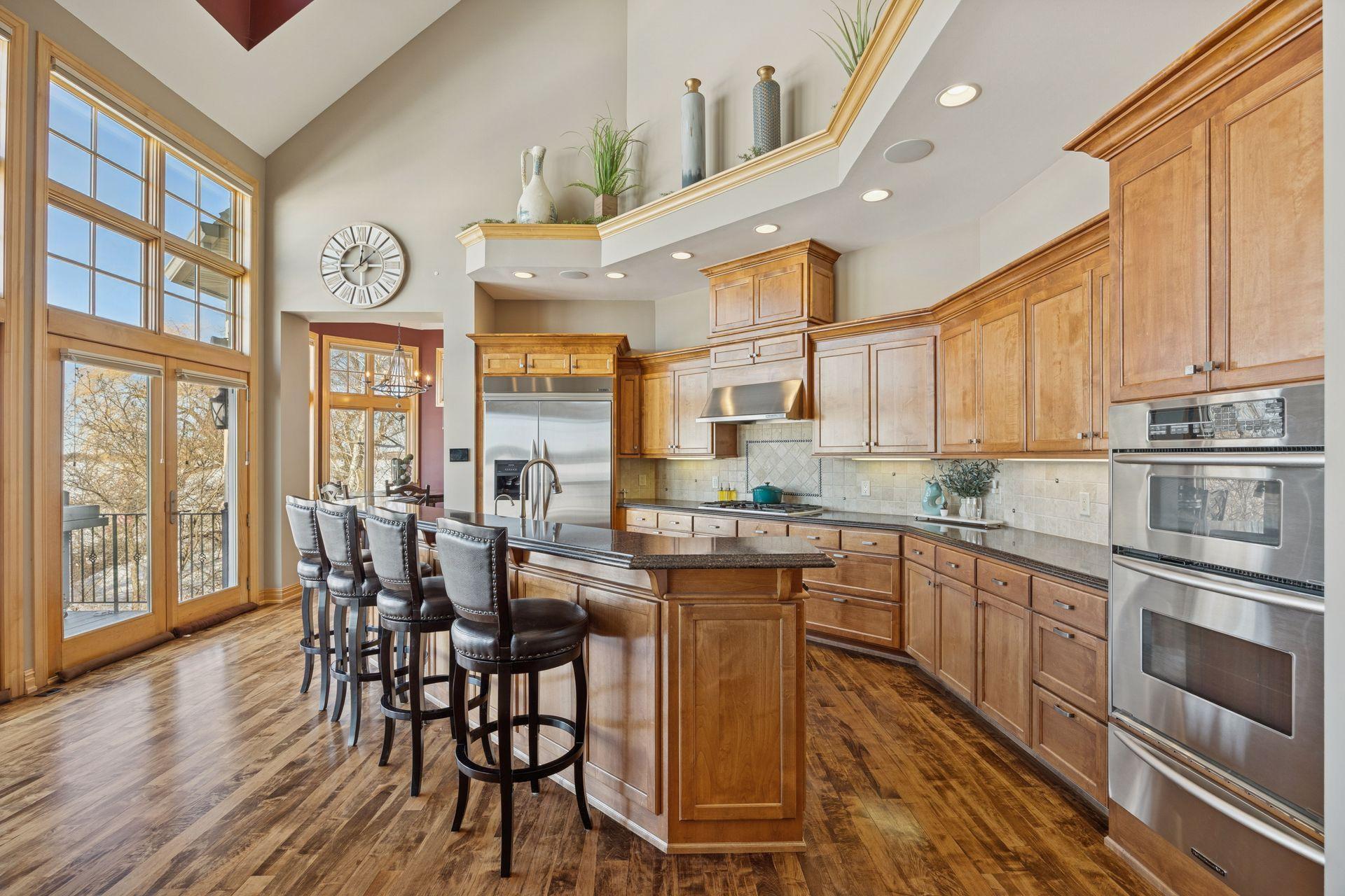 22620 Hayward Avenue N