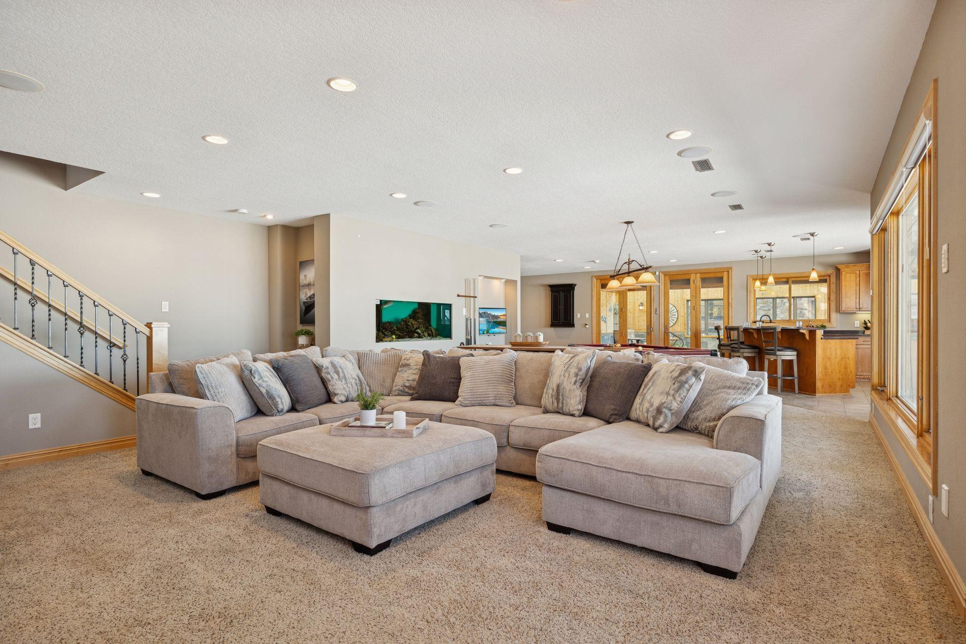 22620 Hayward Avenue N