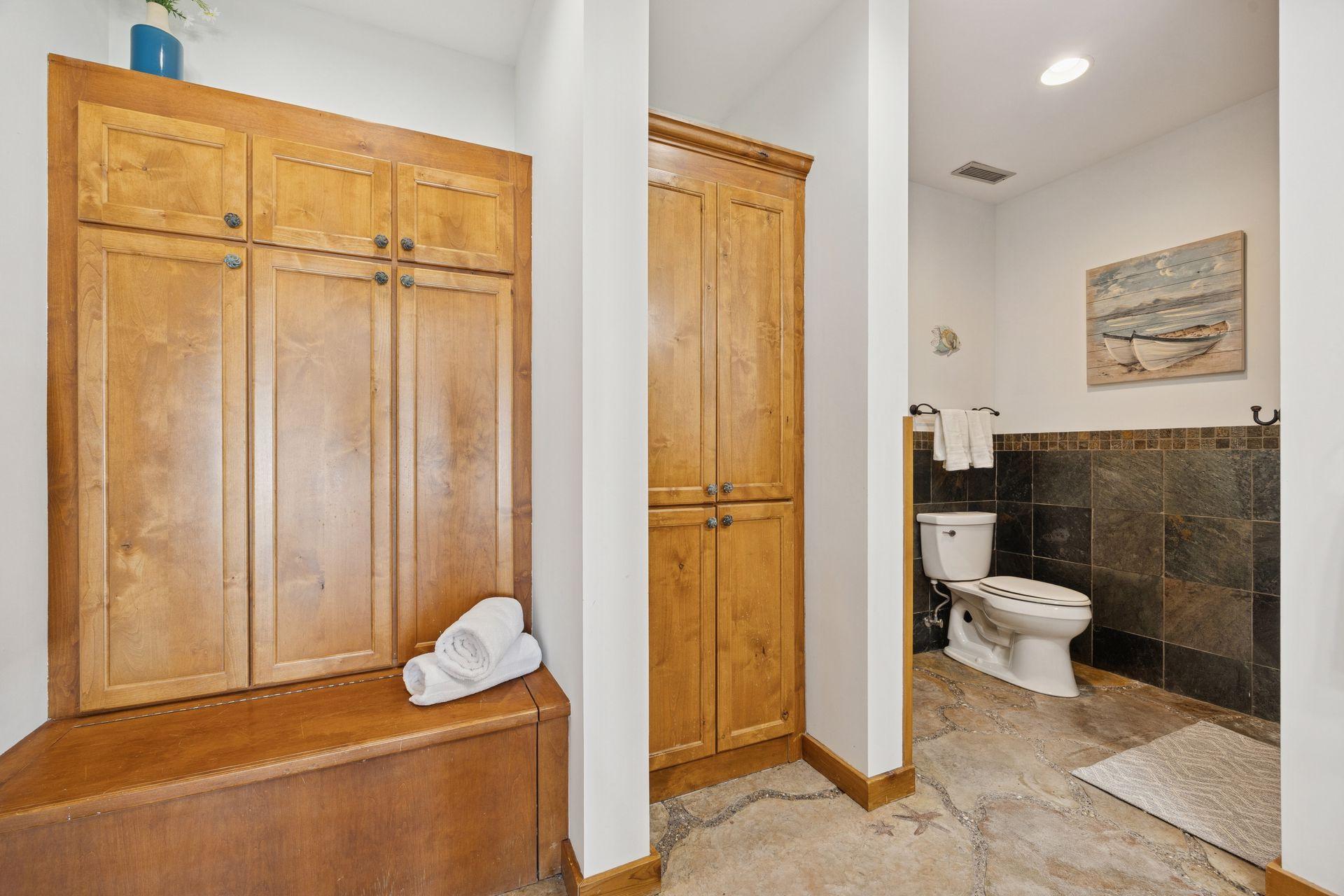 22620 Hayward Avenue N