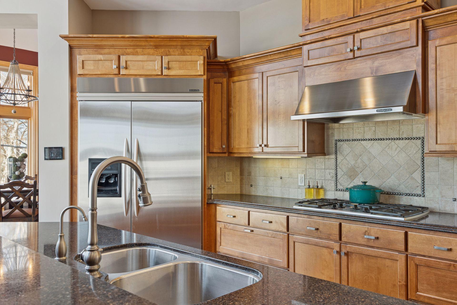 22620 Hayward Avenue N