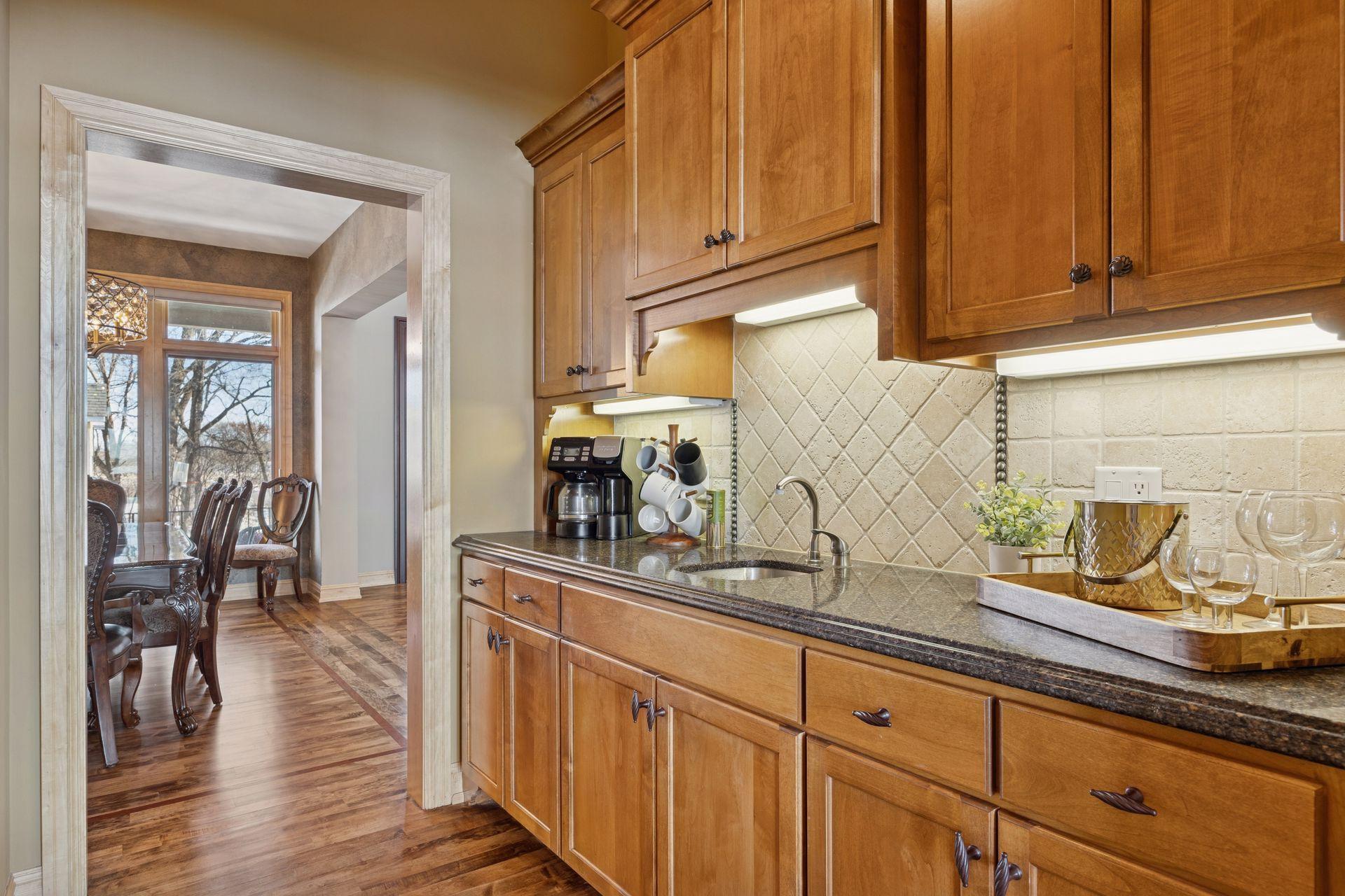 22620 Hayward Avenue N