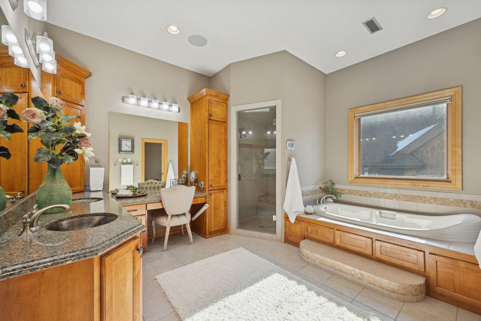 22620 Hayward Avenue N