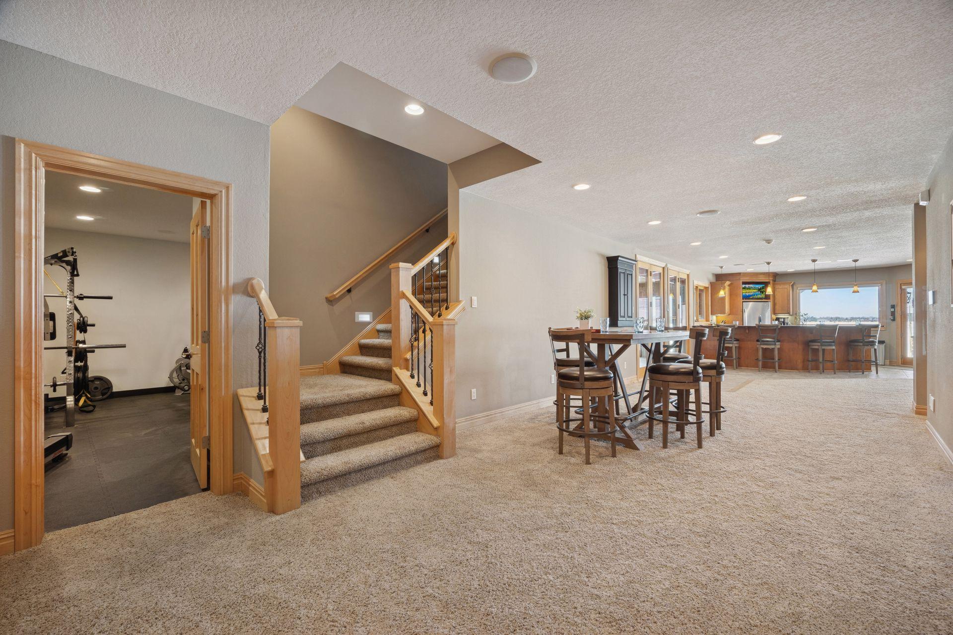 22620 Hayward Avenue N