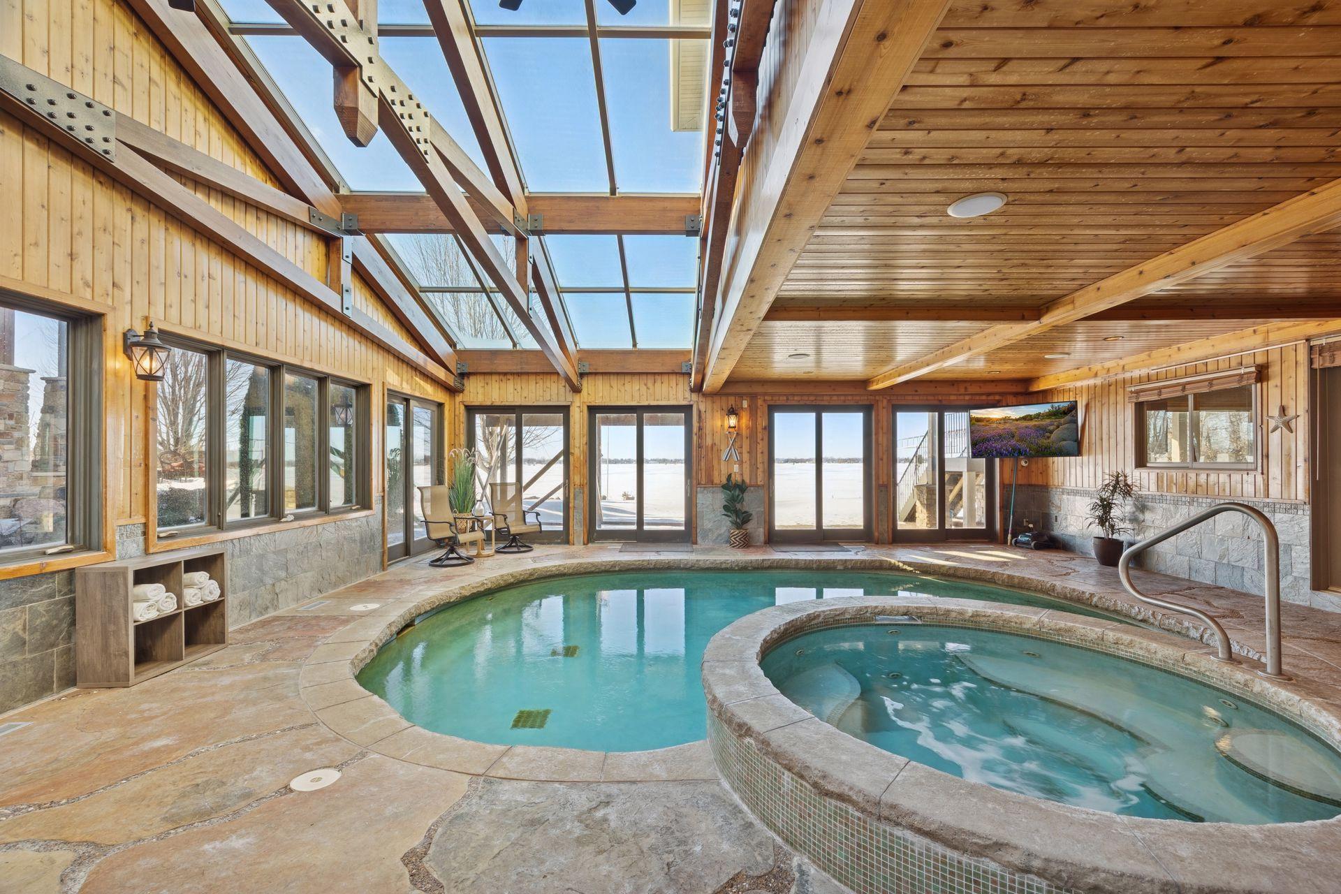 22620 Hayward Avenue N